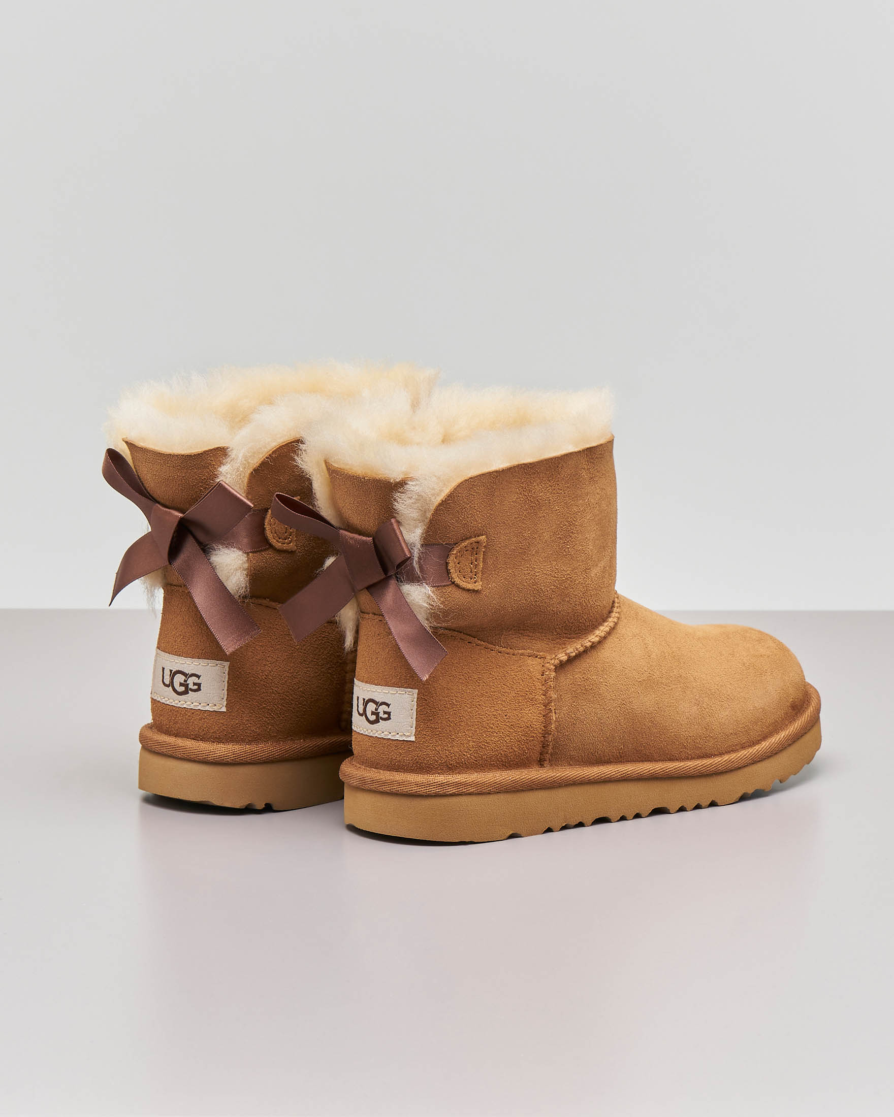 Stivali ugg shop con fiocco