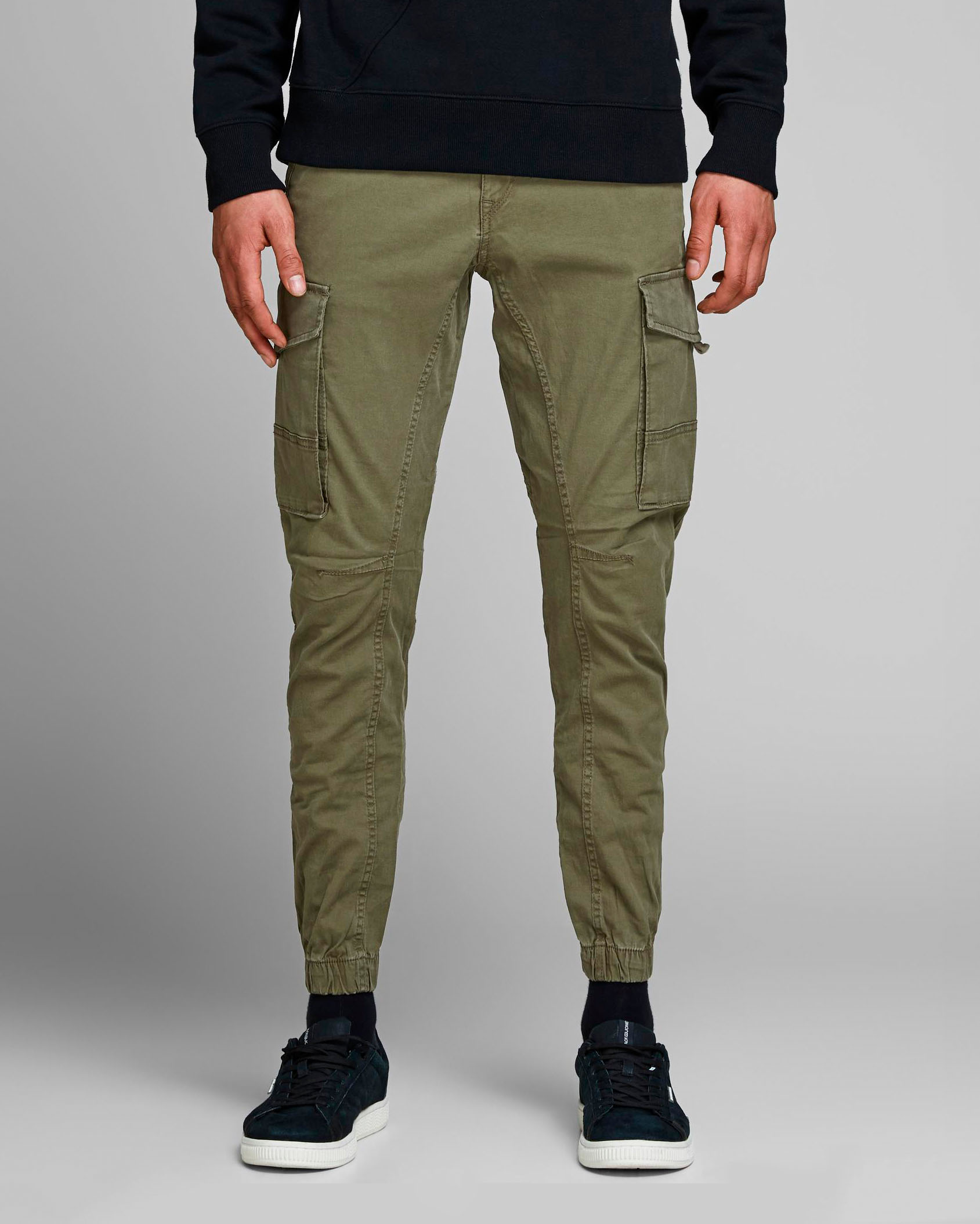 Pantaloni cargo verde militare slim fit in cotone stretch con