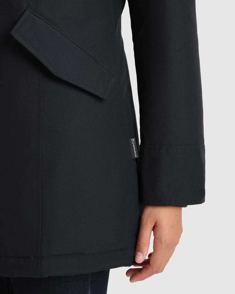 Arctic Parka slim fit blu imbottito in piuma naturale con bordatura in pelliccia