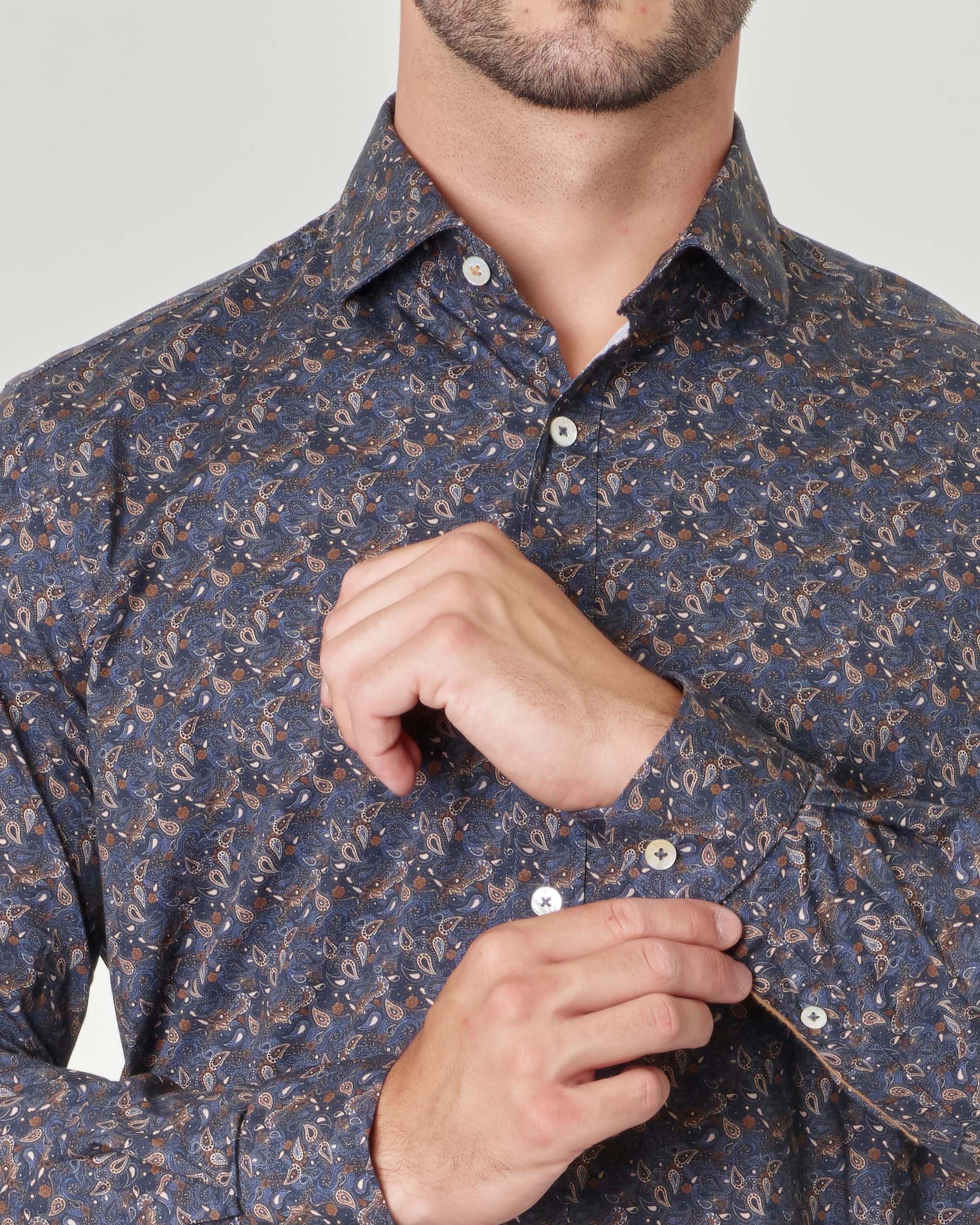 Camicia blu in fantasia cachemire color noce image