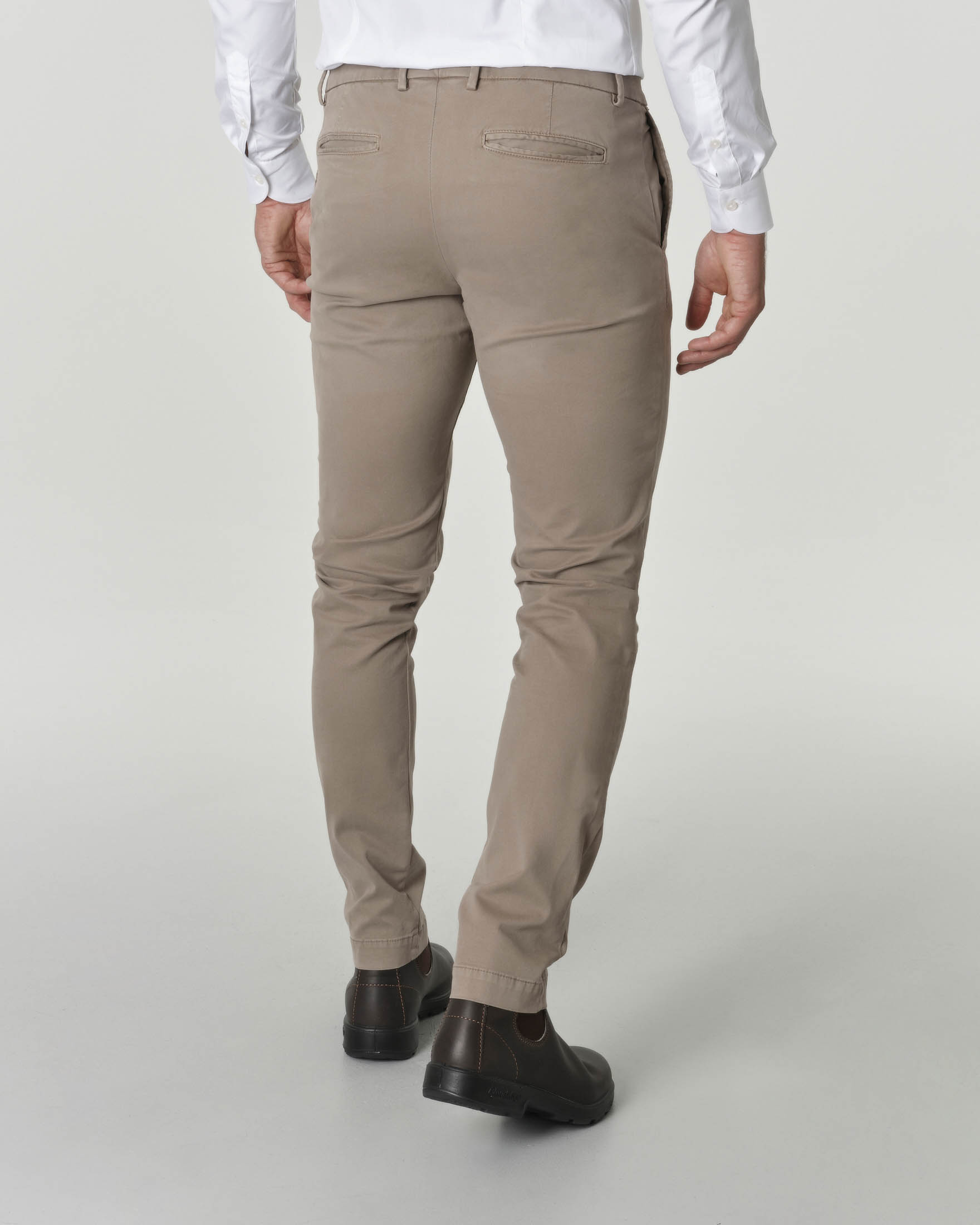 Pantaloni chino tortora in misto cotone e modal stretch
