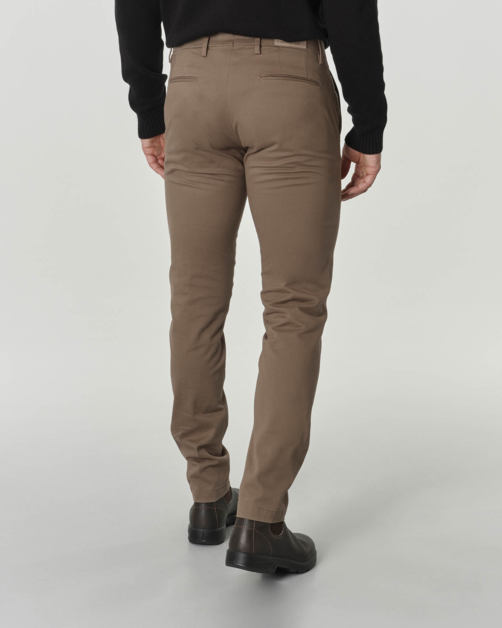 Pantaloni chino Brad color fango in gabardina di cotone stretch