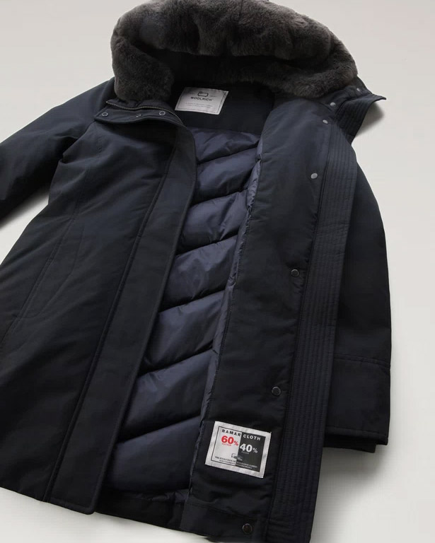 Boulder Parka blu con fodera interna al cappuccio in ecopelliccia tono su tono