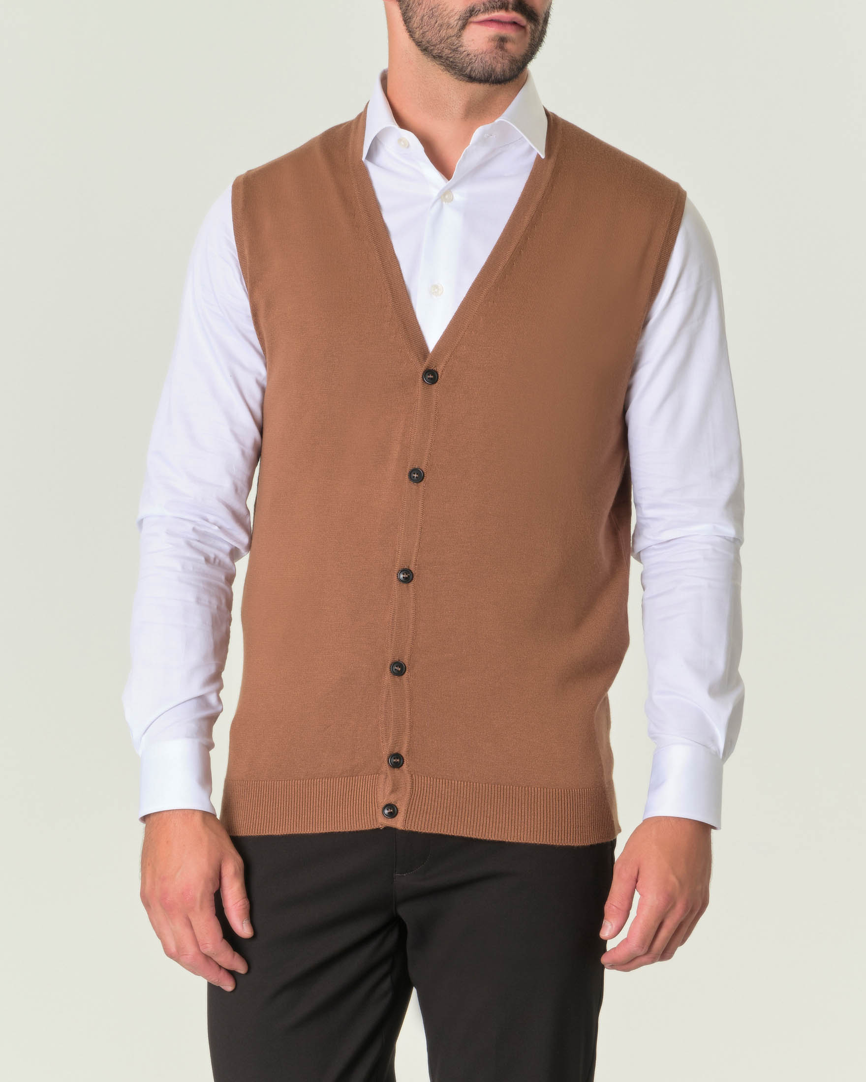 Gilet color cammello tinta unita con bottoni