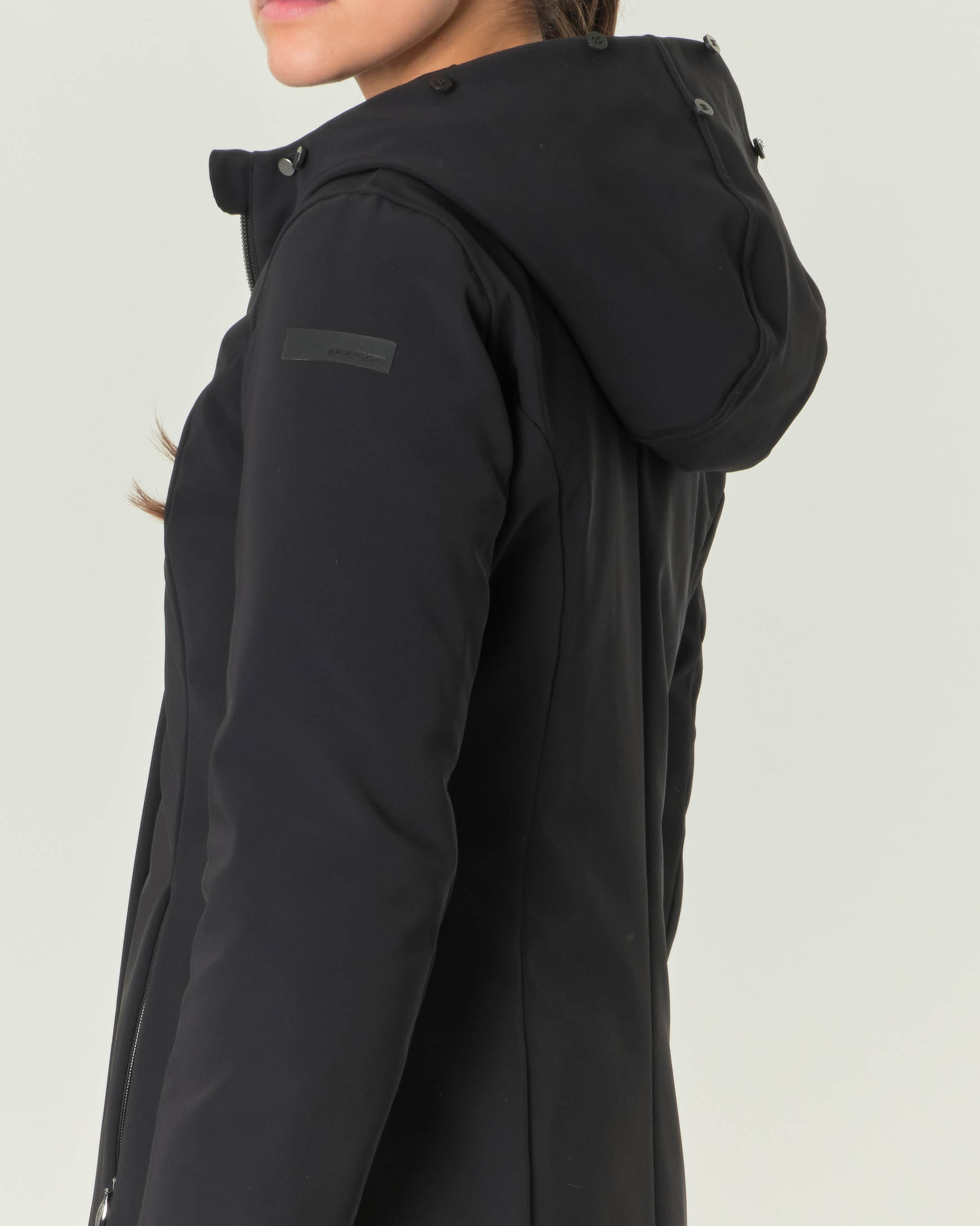 Cappotto nero imbottito Long Lady con profilo removibile in pelliccia lungo il cappuccio fisso