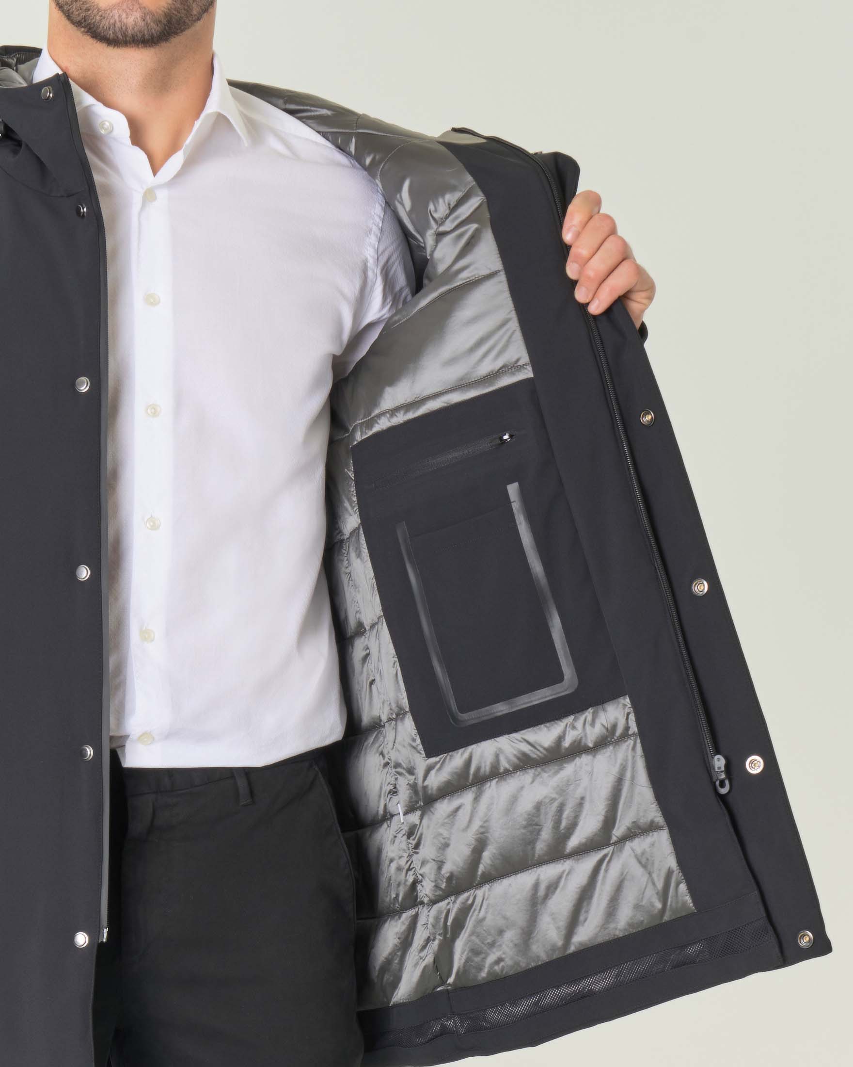 Parka nero in tessuto tecnico stretch con eco imbottitura DuPont Sorona