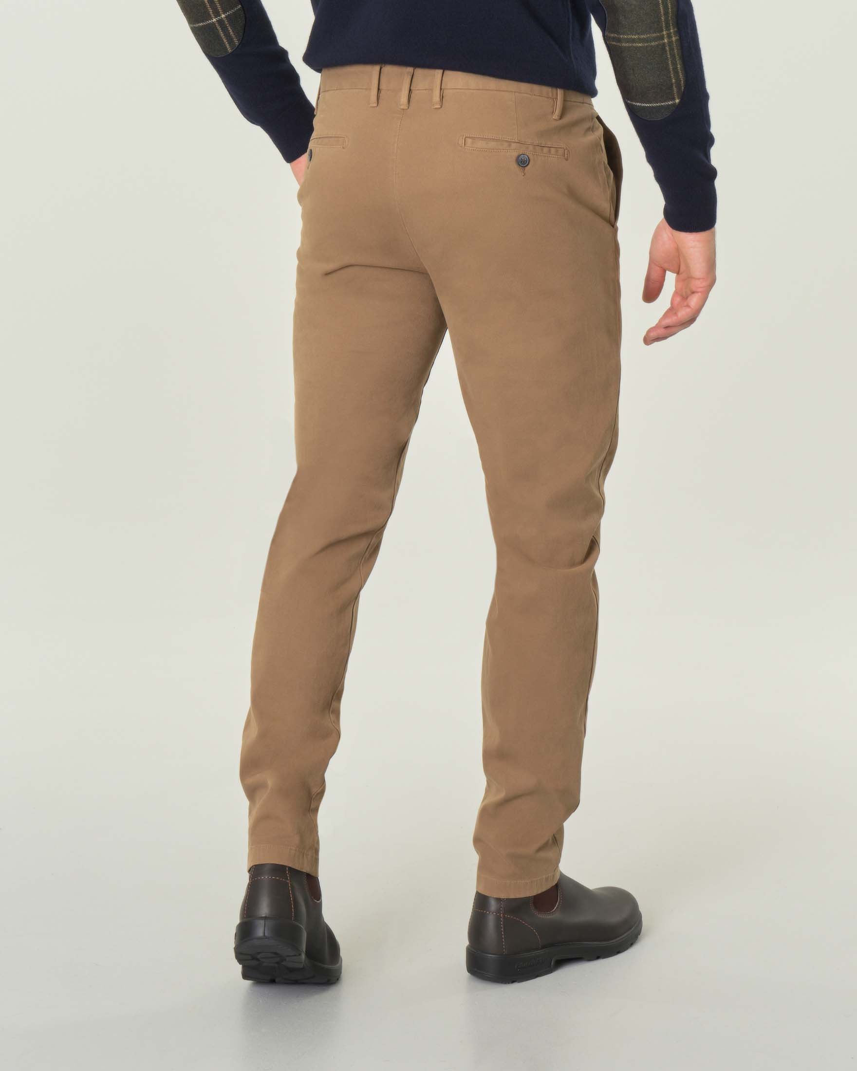 Pantalone chino cammello in cotone stretch micro armatura
