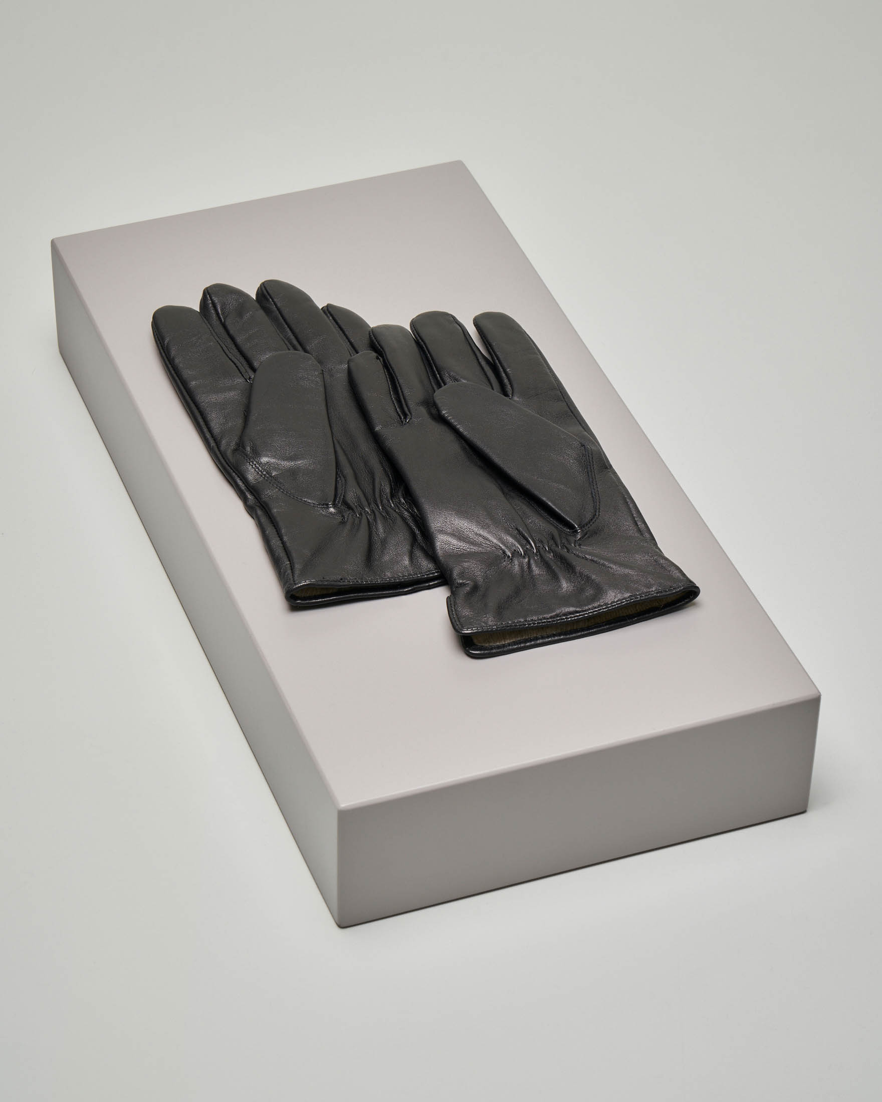 Guanti Pellizzari neri in pelle liscia image