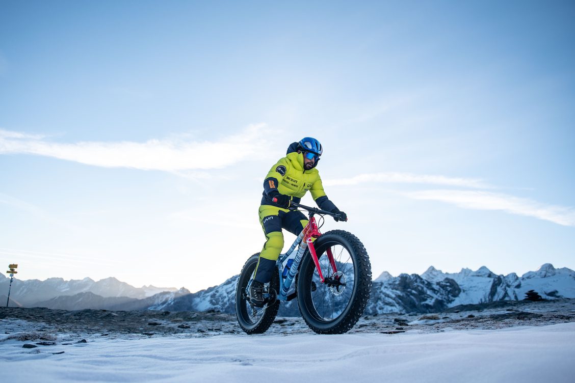 Ultracyclist Omar Di Felice - Antarctica Unlimited 