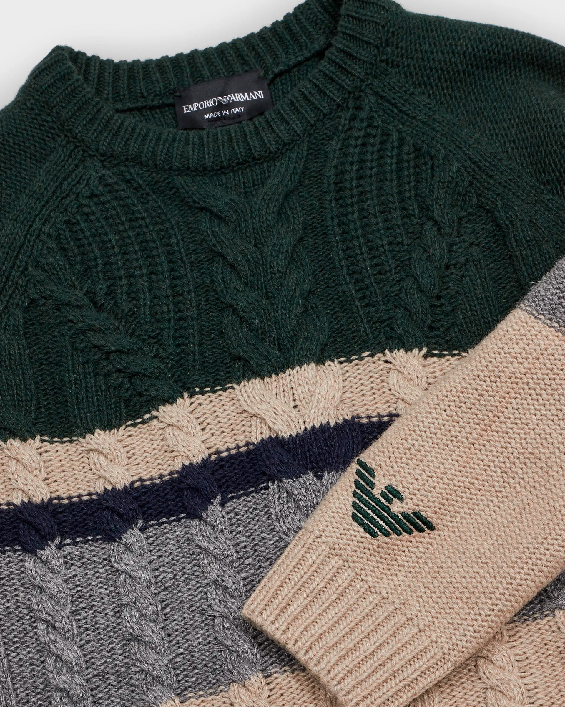 Maglia girocollo a fasce beige verde e grigia lavorata a trecce in misto lana e cachemire 10-16 anni image