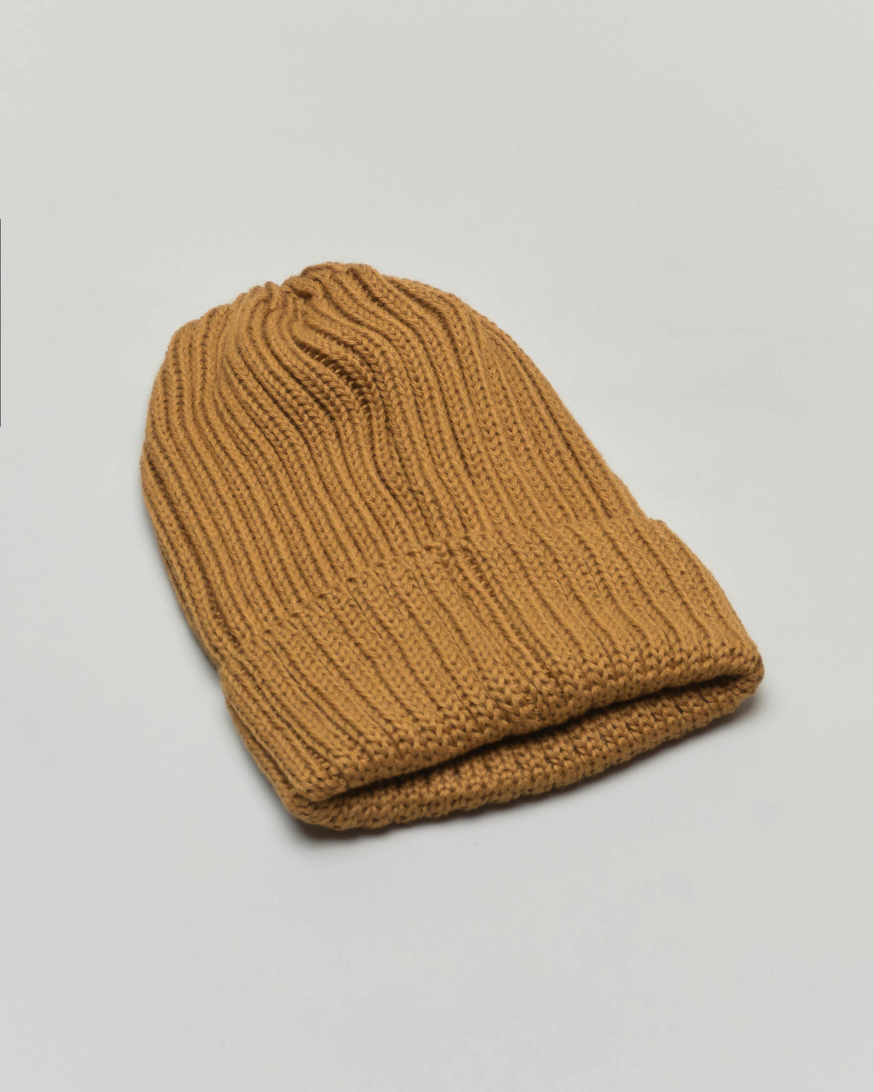 Berretto Colmar Originals cammello in lana a coste inglesi con logo bollo applicato image