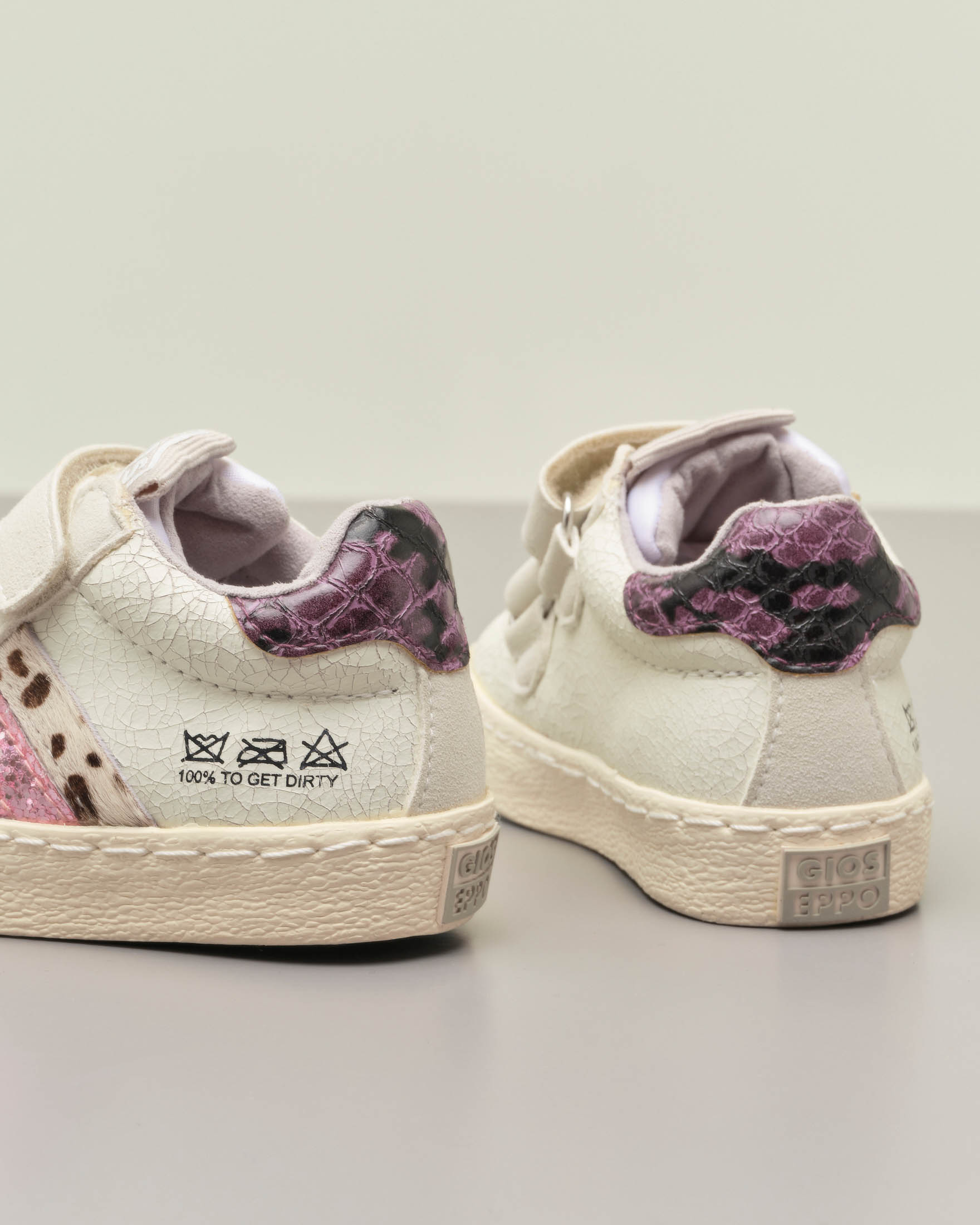 Sneakers bianca in pelle craklè con dettagli animalier e chiusura a strappo 20-25