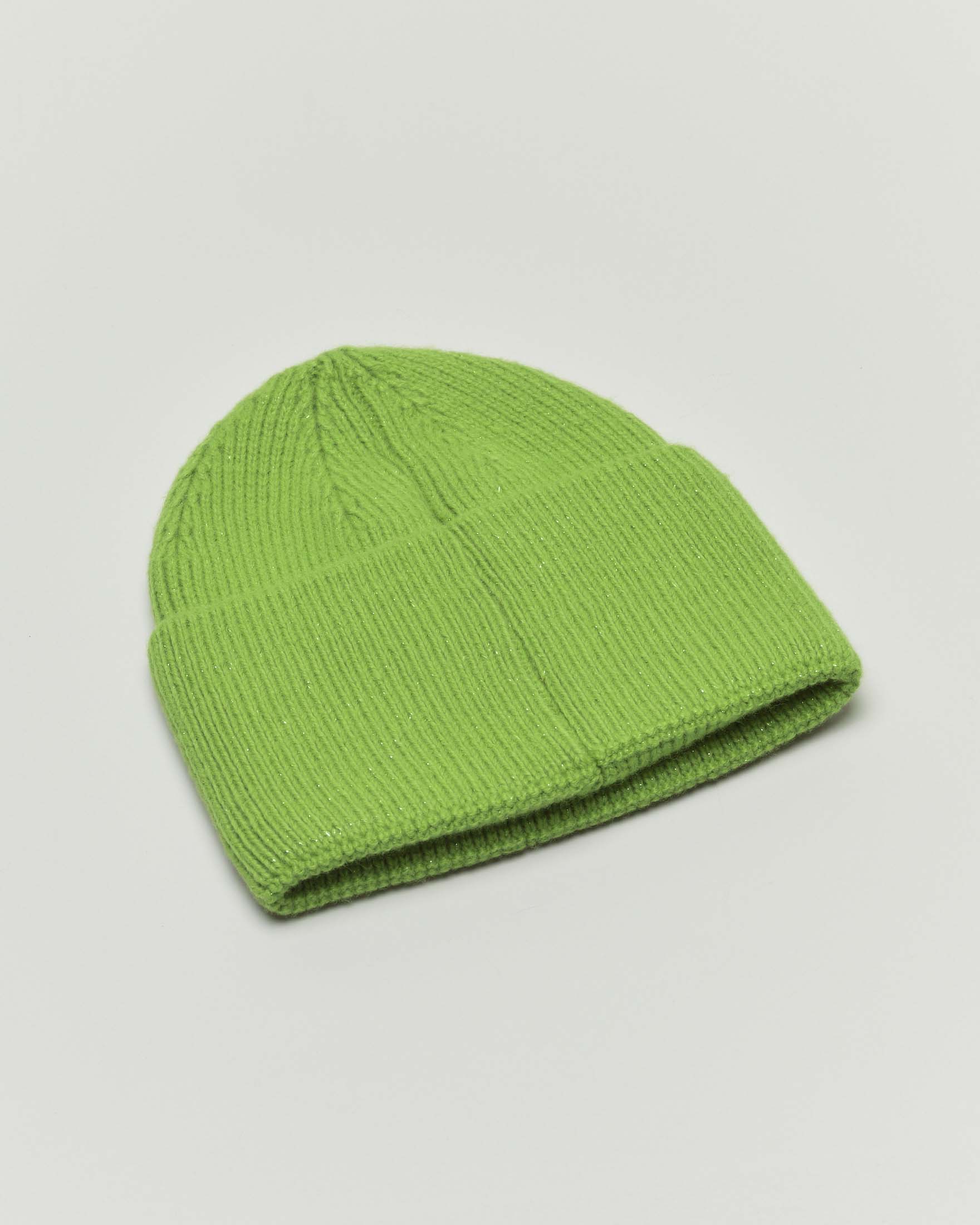 Berretto verde acido in maglia a coste con inserti in lurex e risvolto alto image