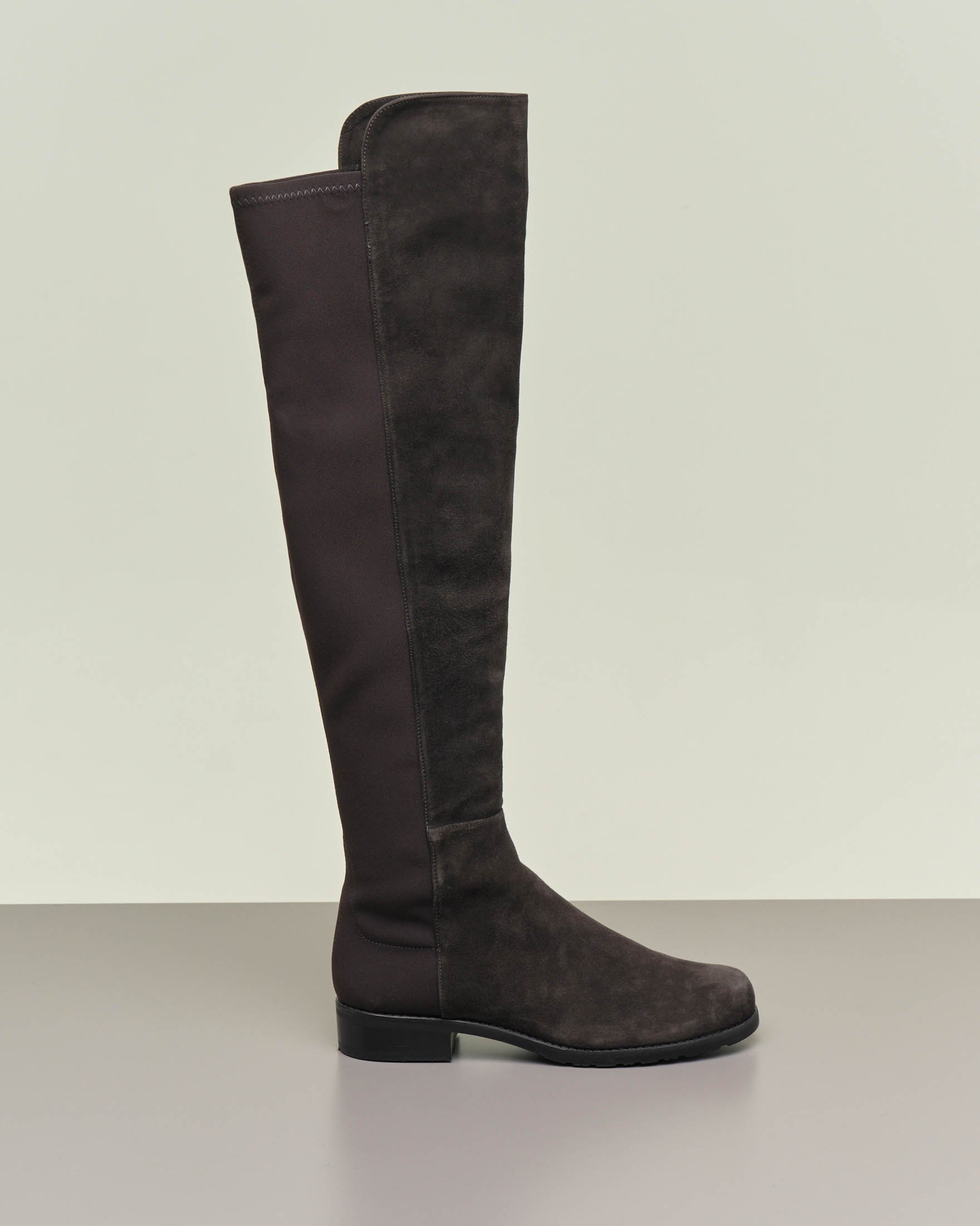 Stivali sopra il ginocchio in suede color grigio antracite con fascia elasticizzato sul retro