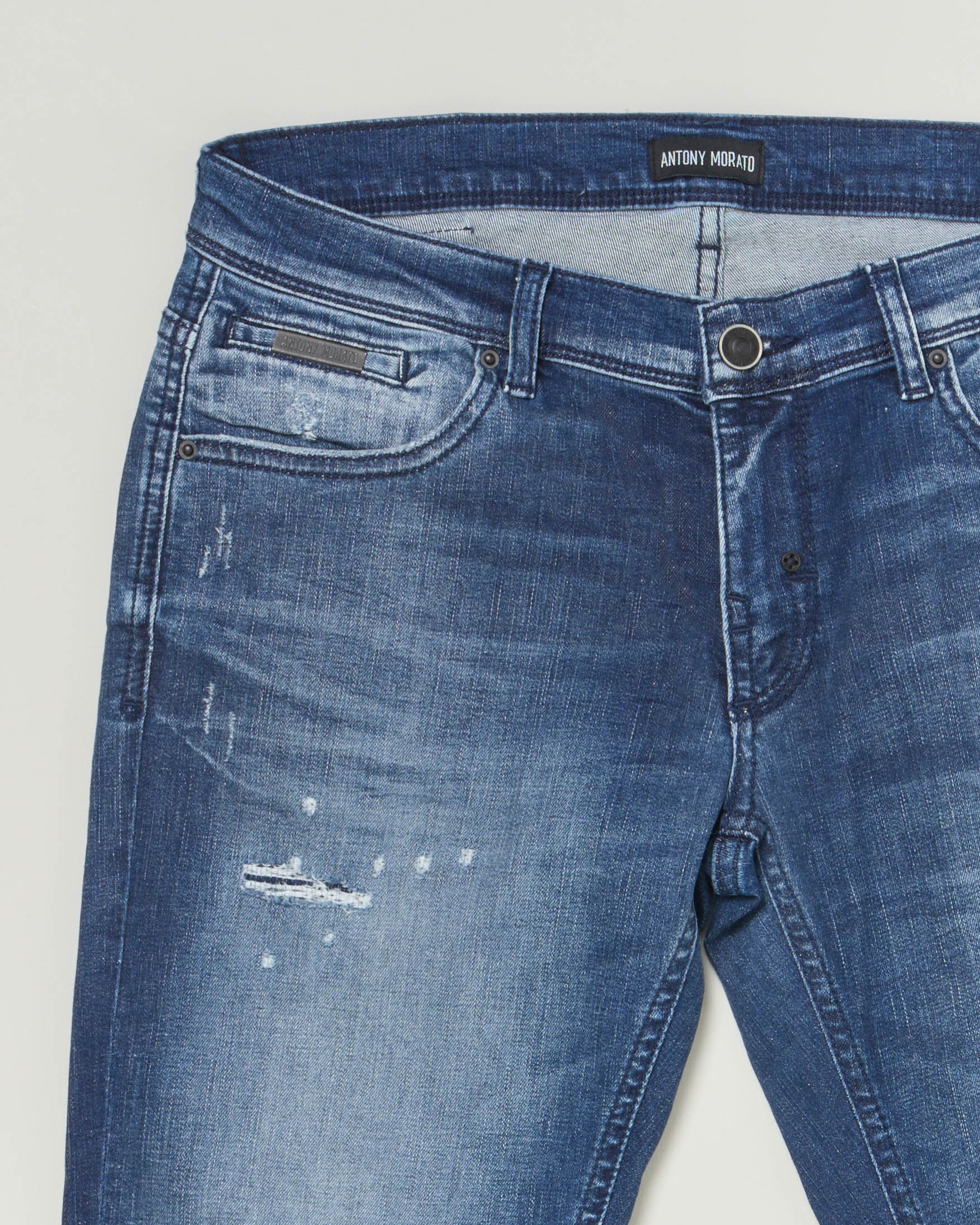 Jeans lavaggio medio stone washed con microrotture e abrasioni 10-16 anni image