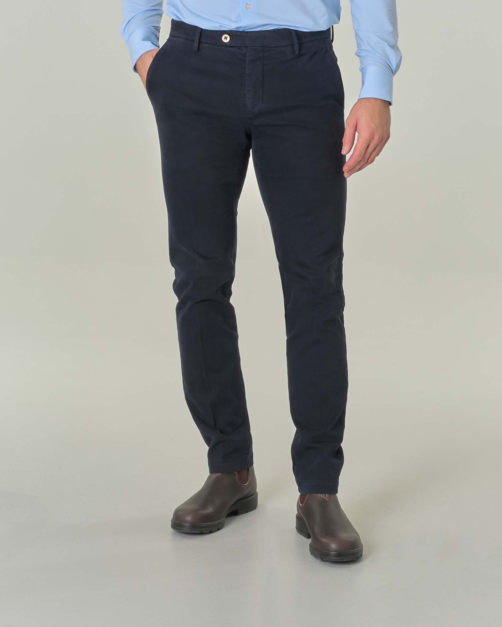 Pantalone chino Brad blu in tessuto micro armatura di cotone stretch
