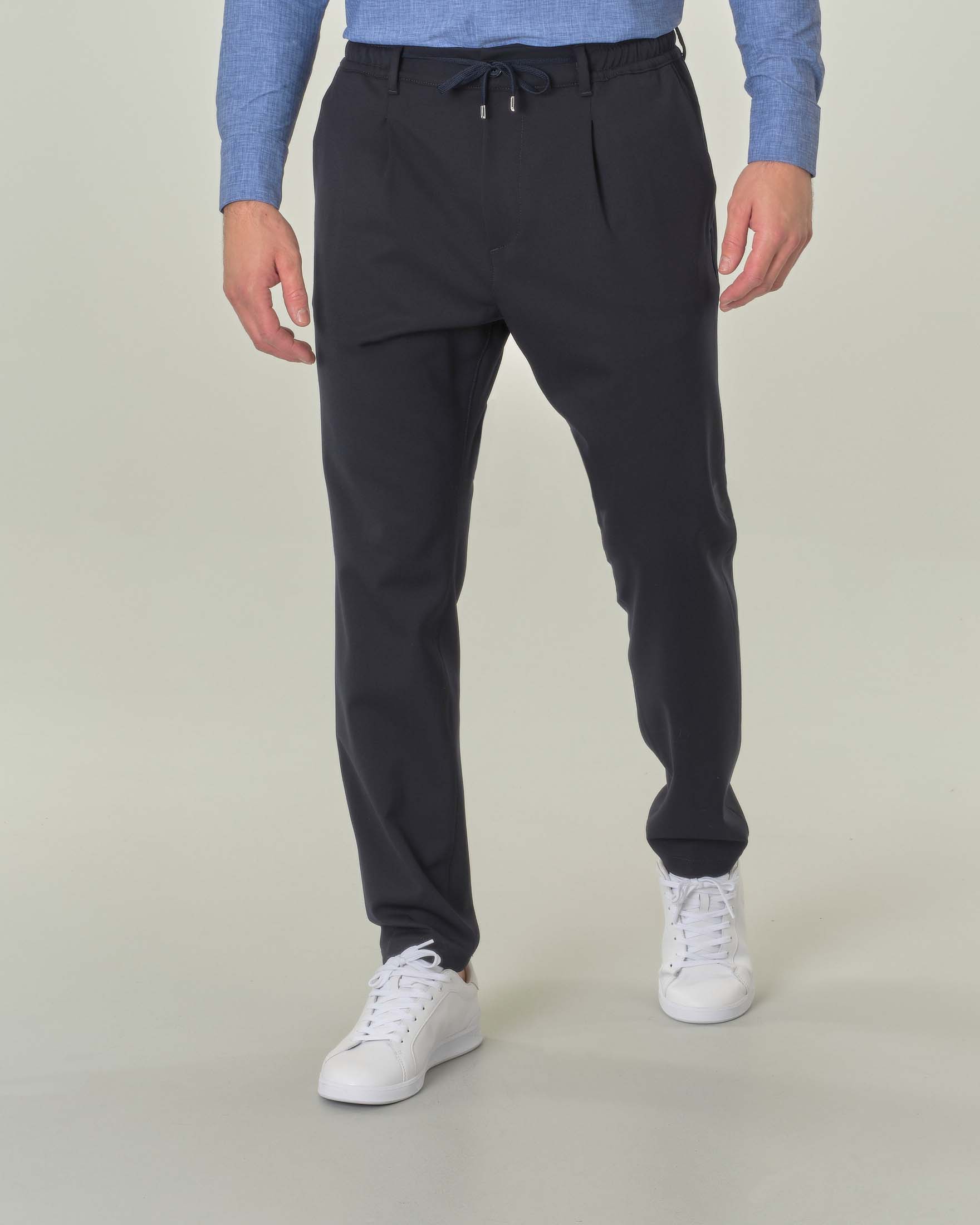 Pantaloni con laccio in vita best sale