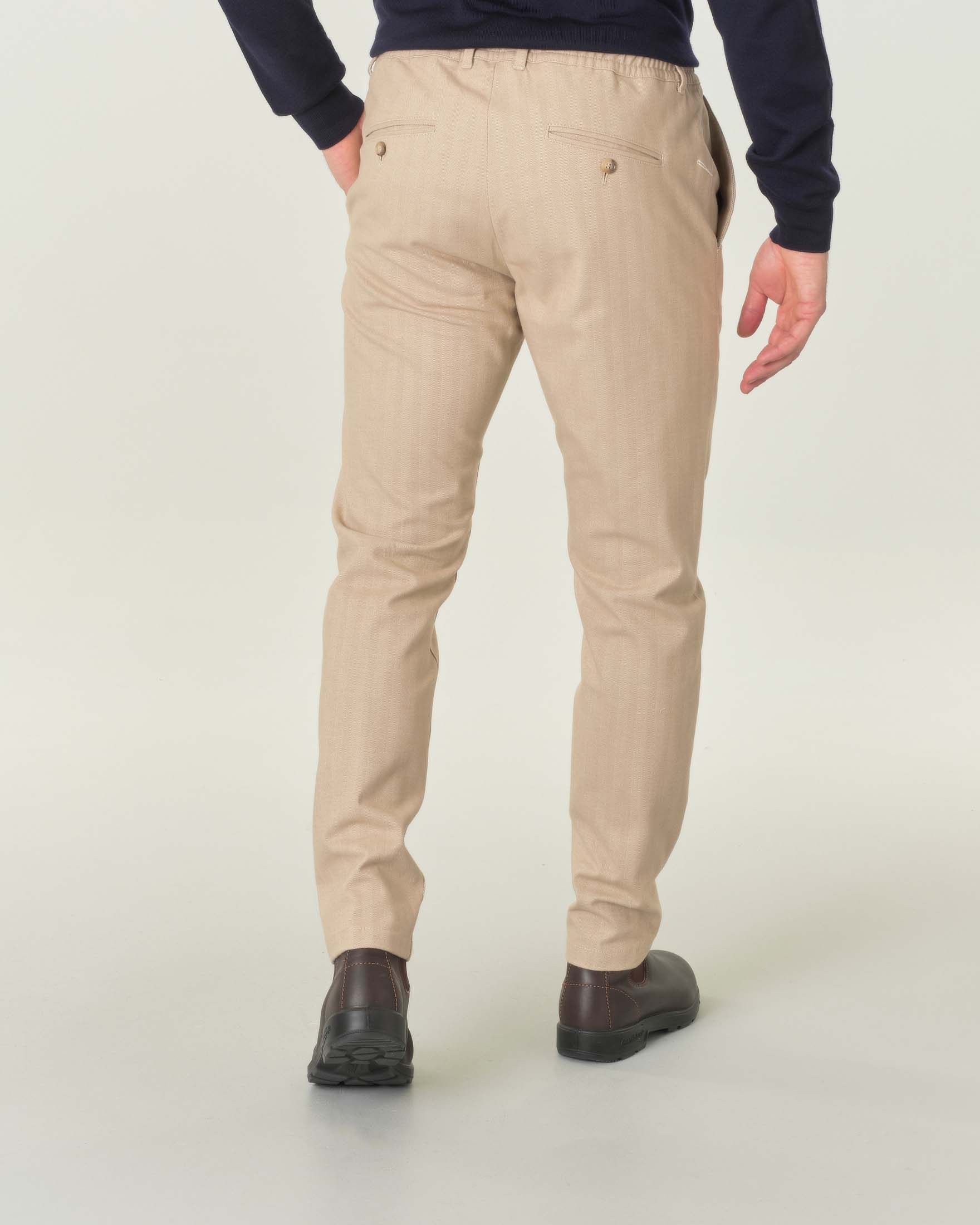 Pantaloni color corda con coulisse in vita in resca di