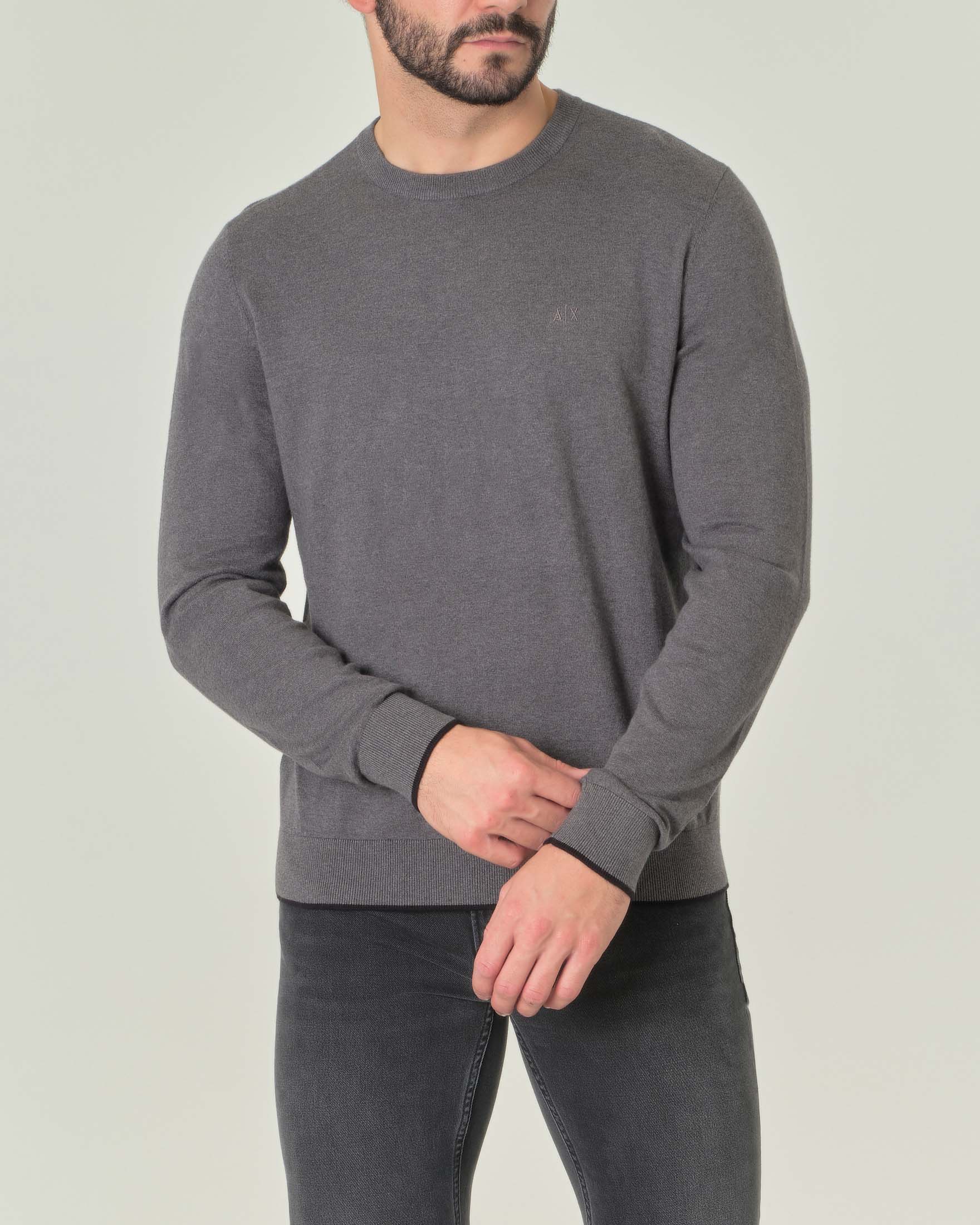 Maglia antracite girocollo in cotone e cashmere con logo ricamato sul petto
