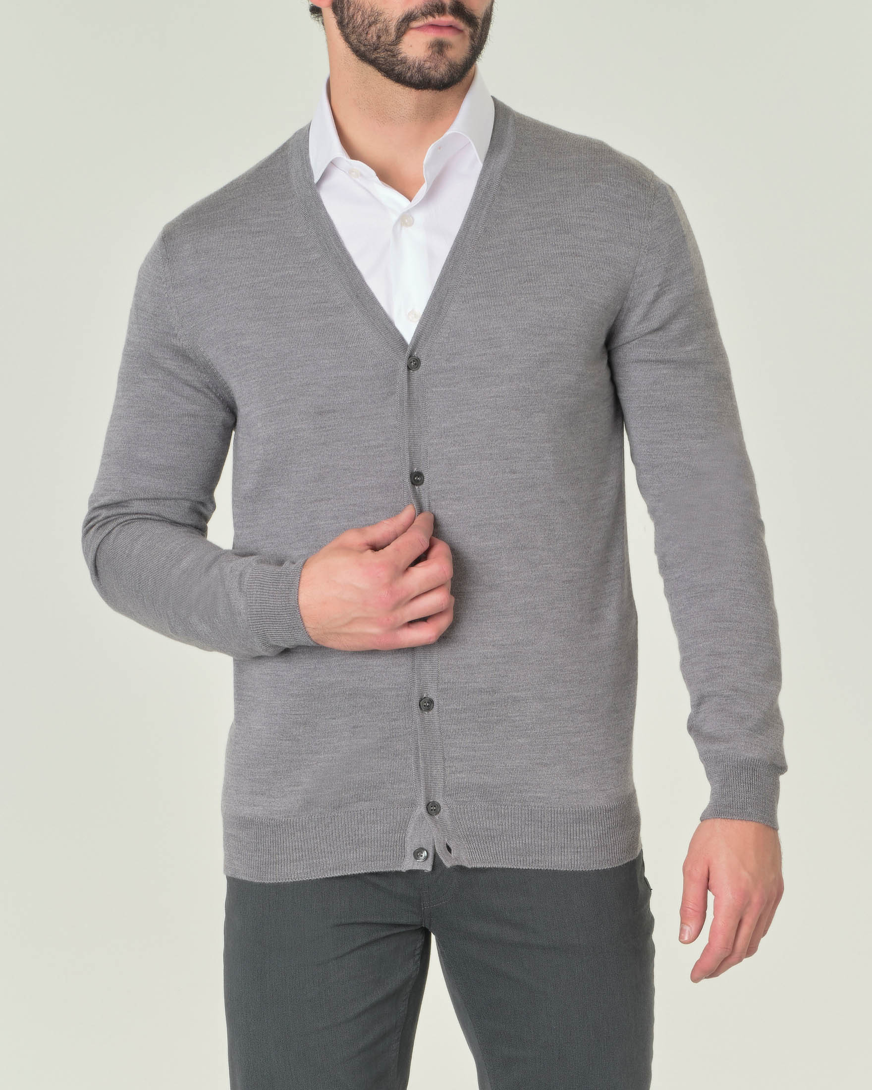 Cardigan Pellizzari grigio in pura lana merino con chiusura a bottoni