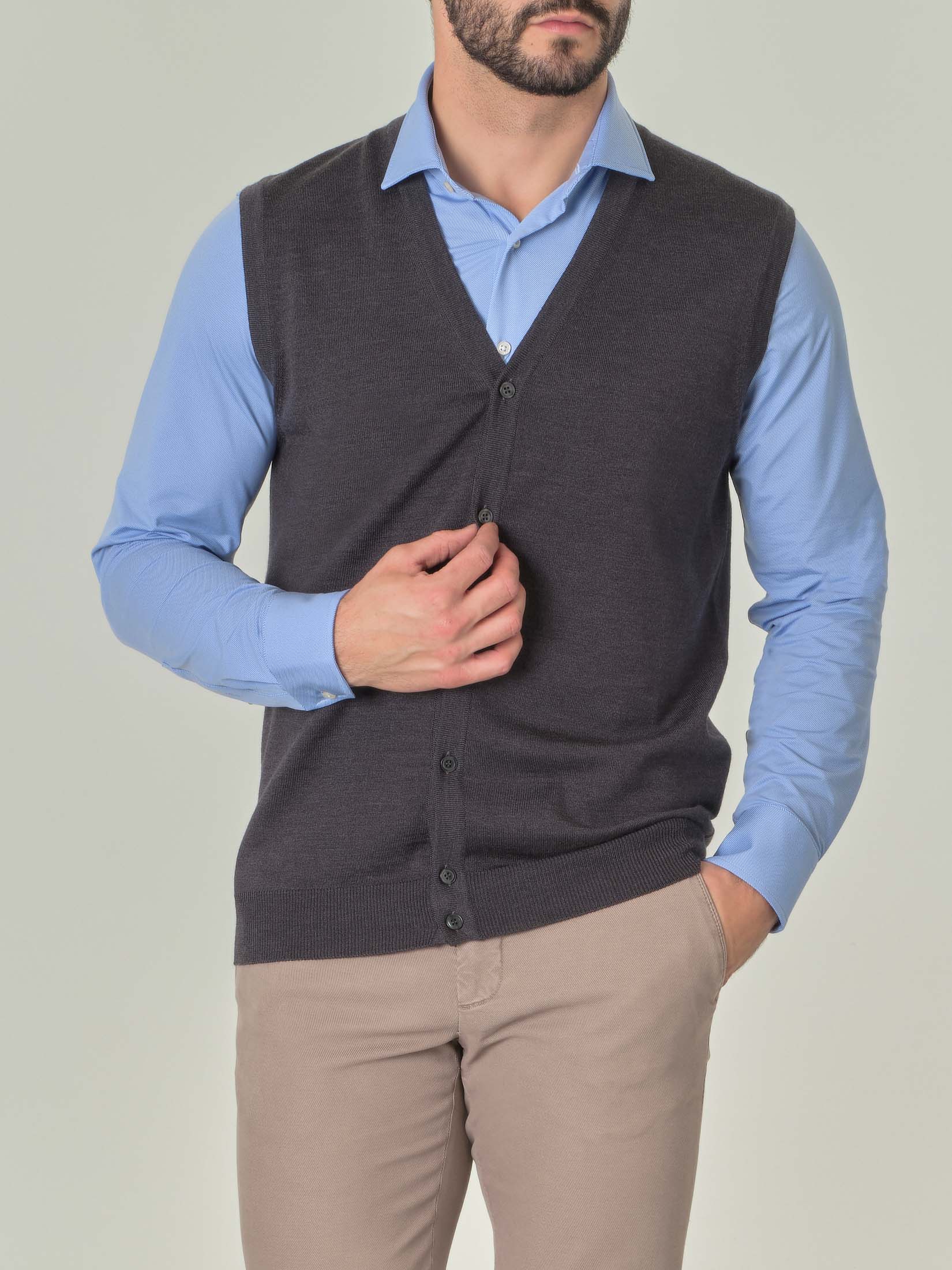 Gilet Pellizzari grigio antracite in pura lana merino con chiusura a bottoni