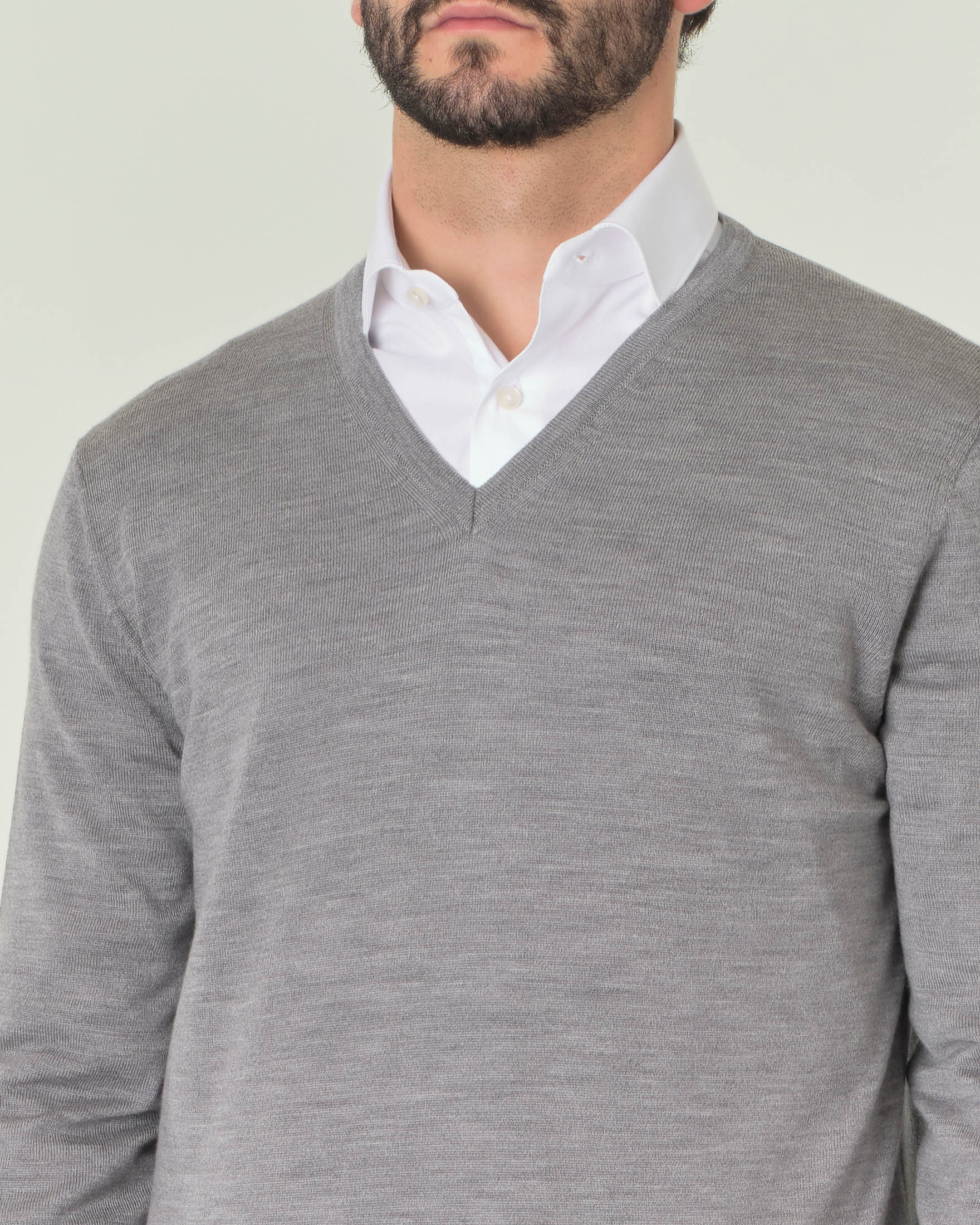 Maglia Pellizzari con scollo a V grigio in pura lana merino image