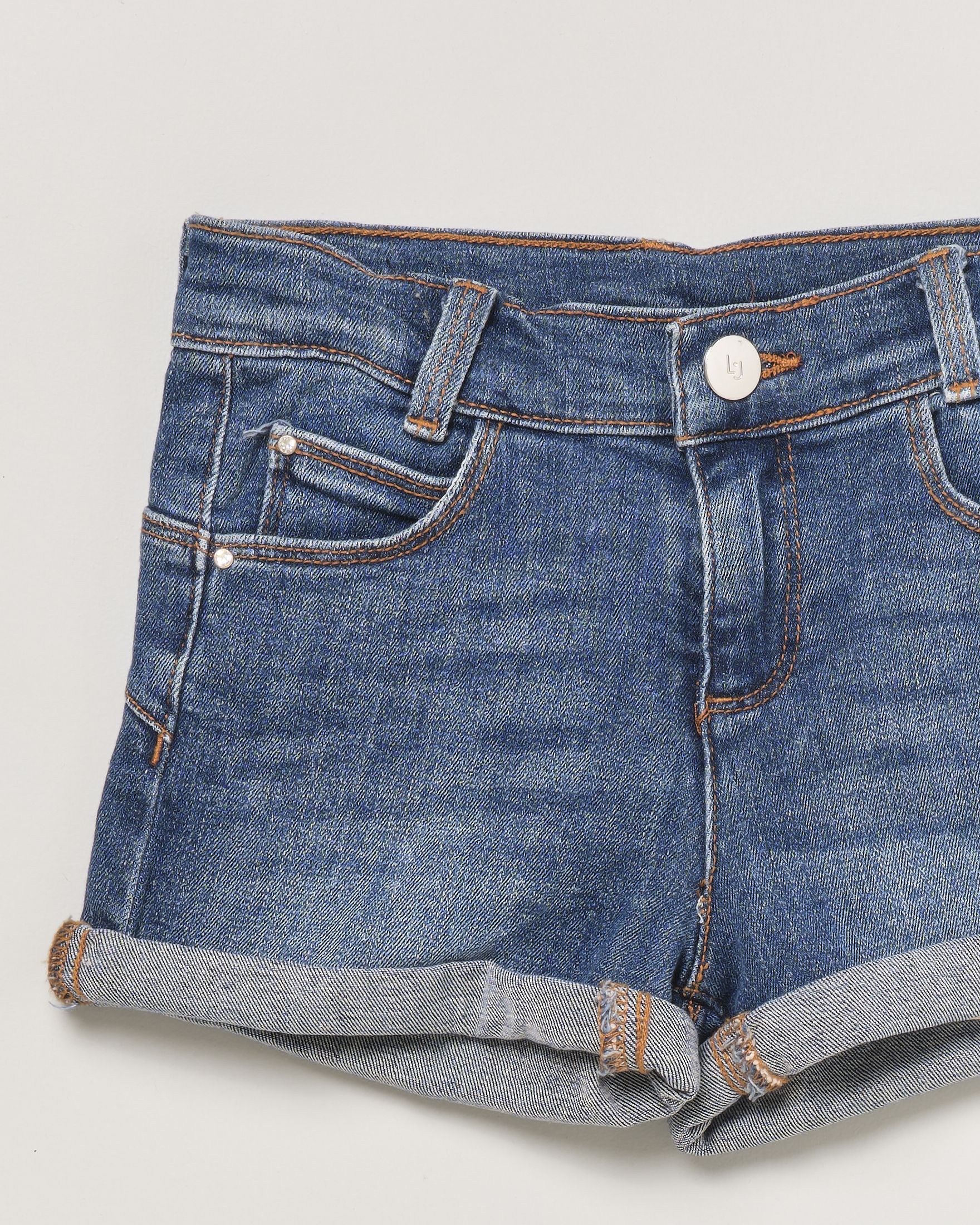 Short in denim lavaggio scuro in cotone stretch con risvolto 3-7 anni image