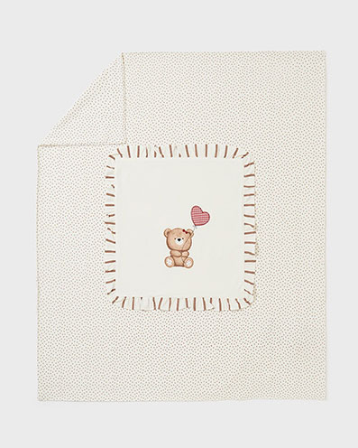 Copertina bianca in fantasia micro cuori e stampa orsetto image