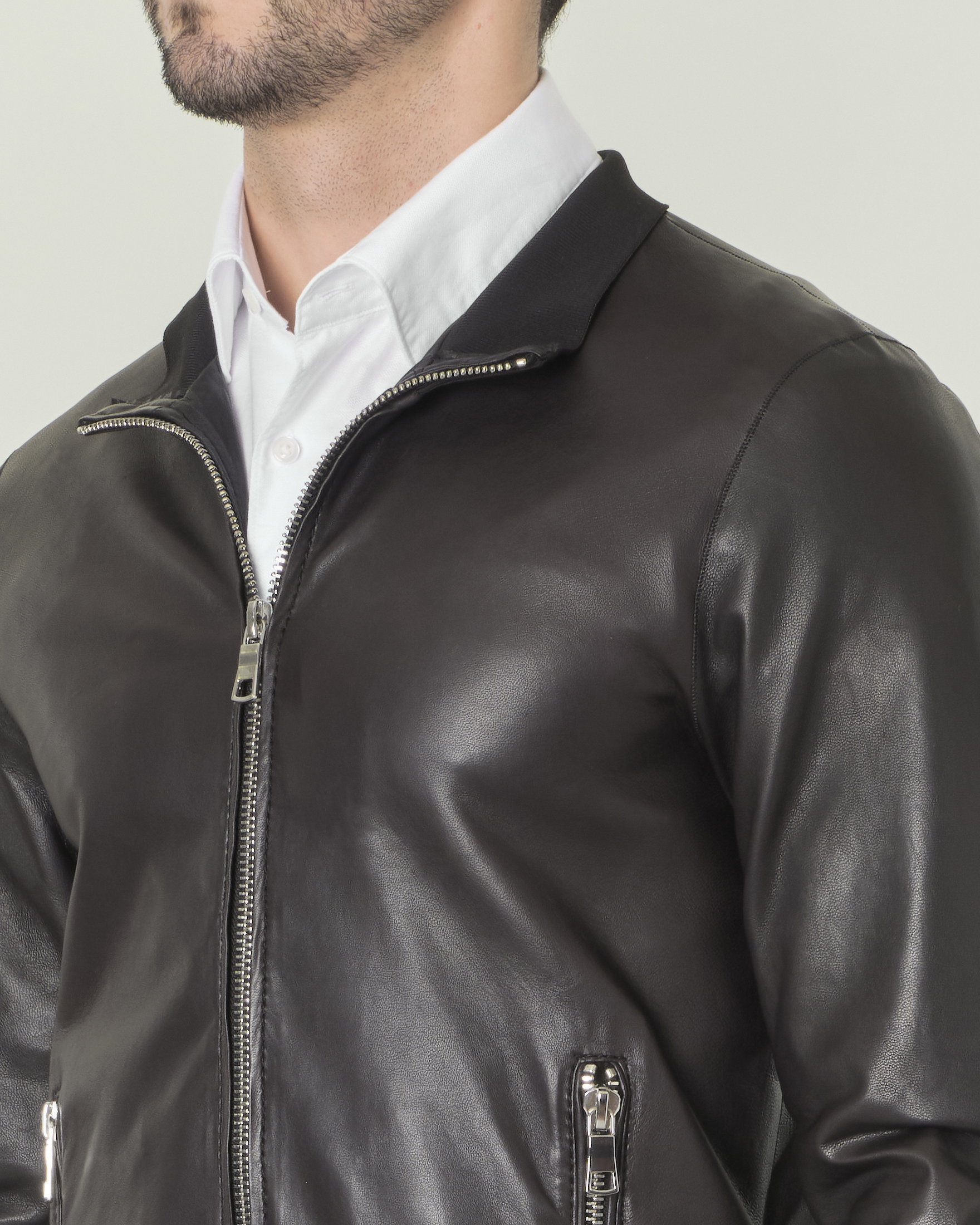 Giacca bomber in pelle nera image