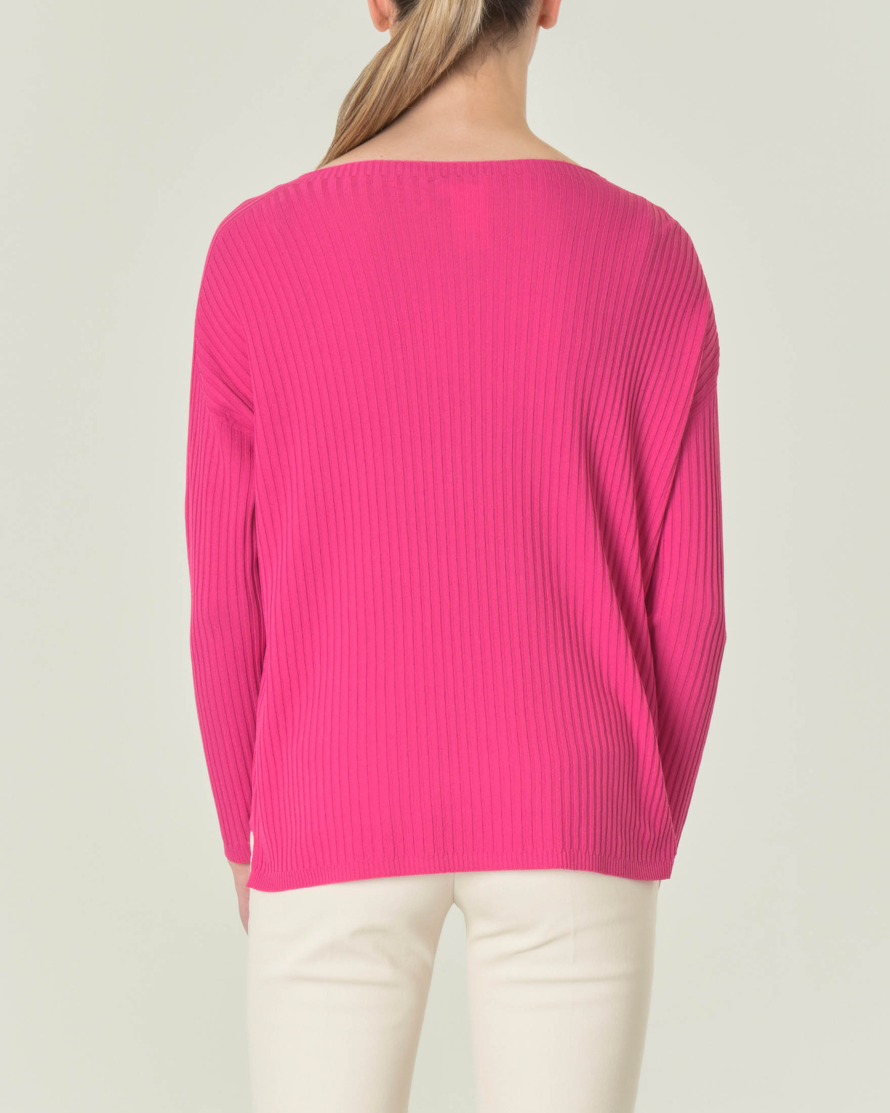 Maglia fucsia over in misto viscosa a coste con scollo a barchetta