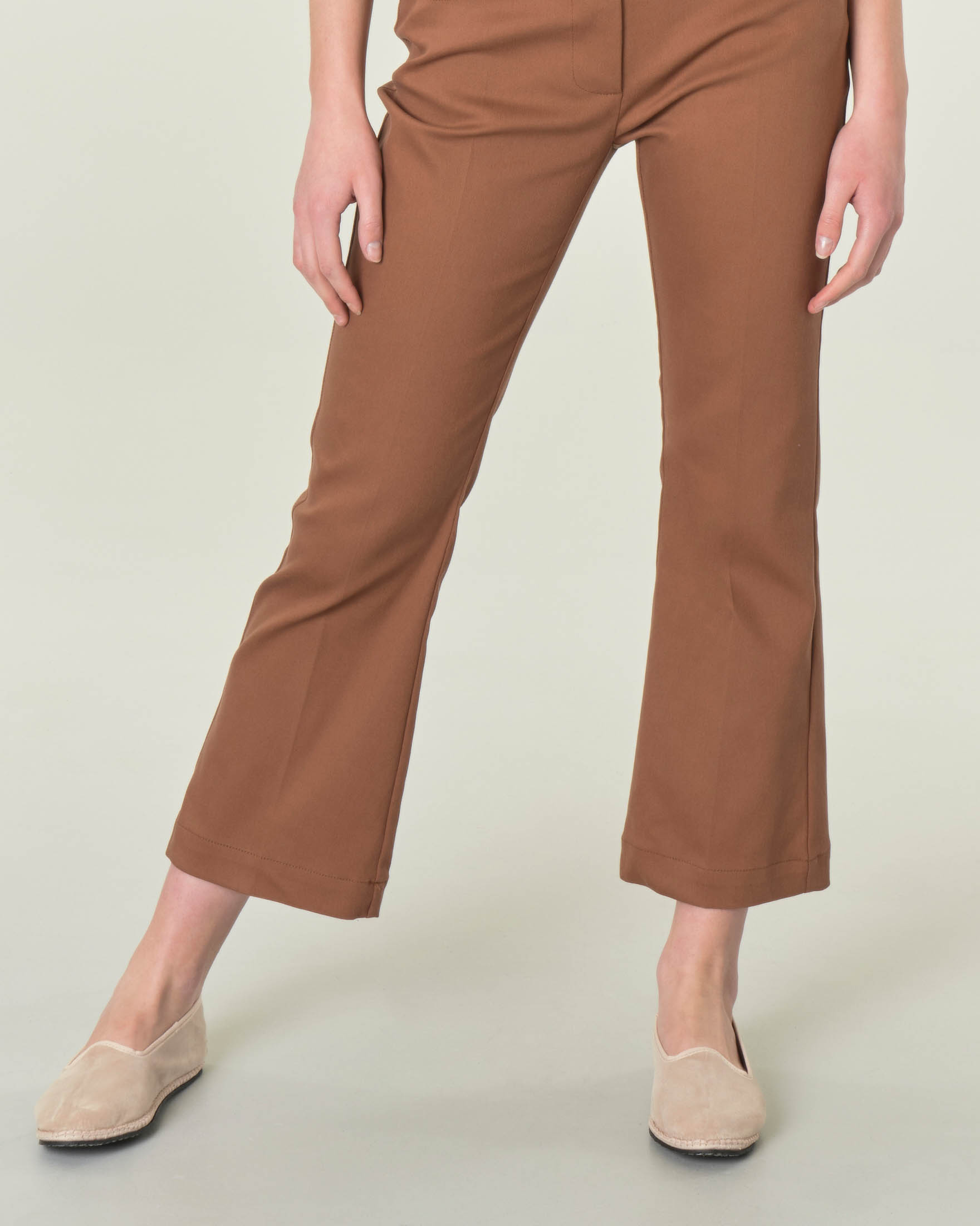 Pantaloni a zampa hot sale color cammello