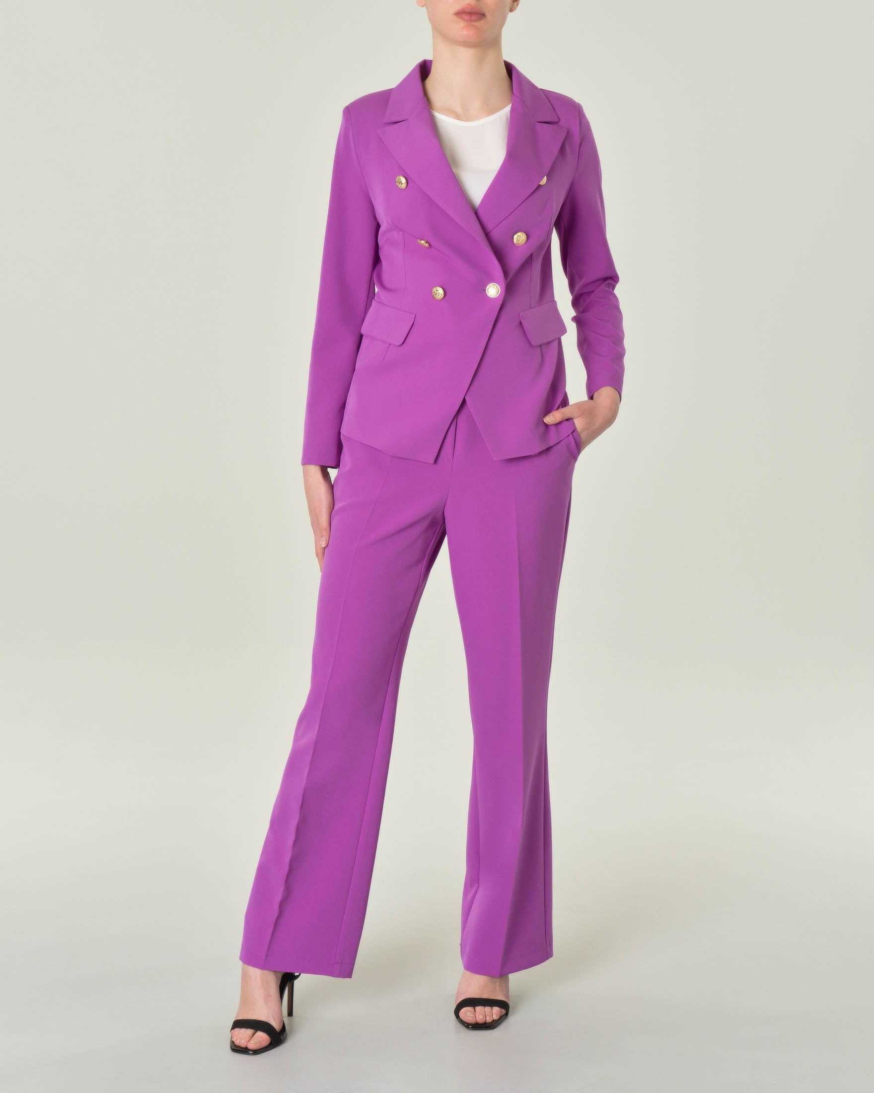 Pantaloni color ciclamino in tessuto tecnico stretch con piega stirata image