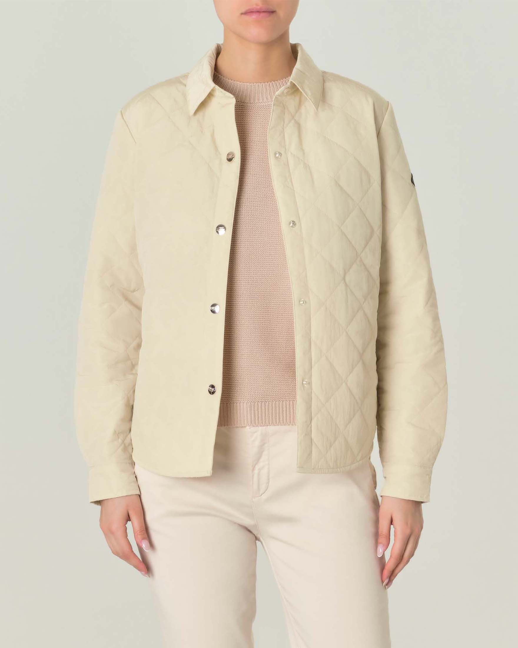 Giacca camicia trapuntata color gesso in tessuto effetto opaco image
