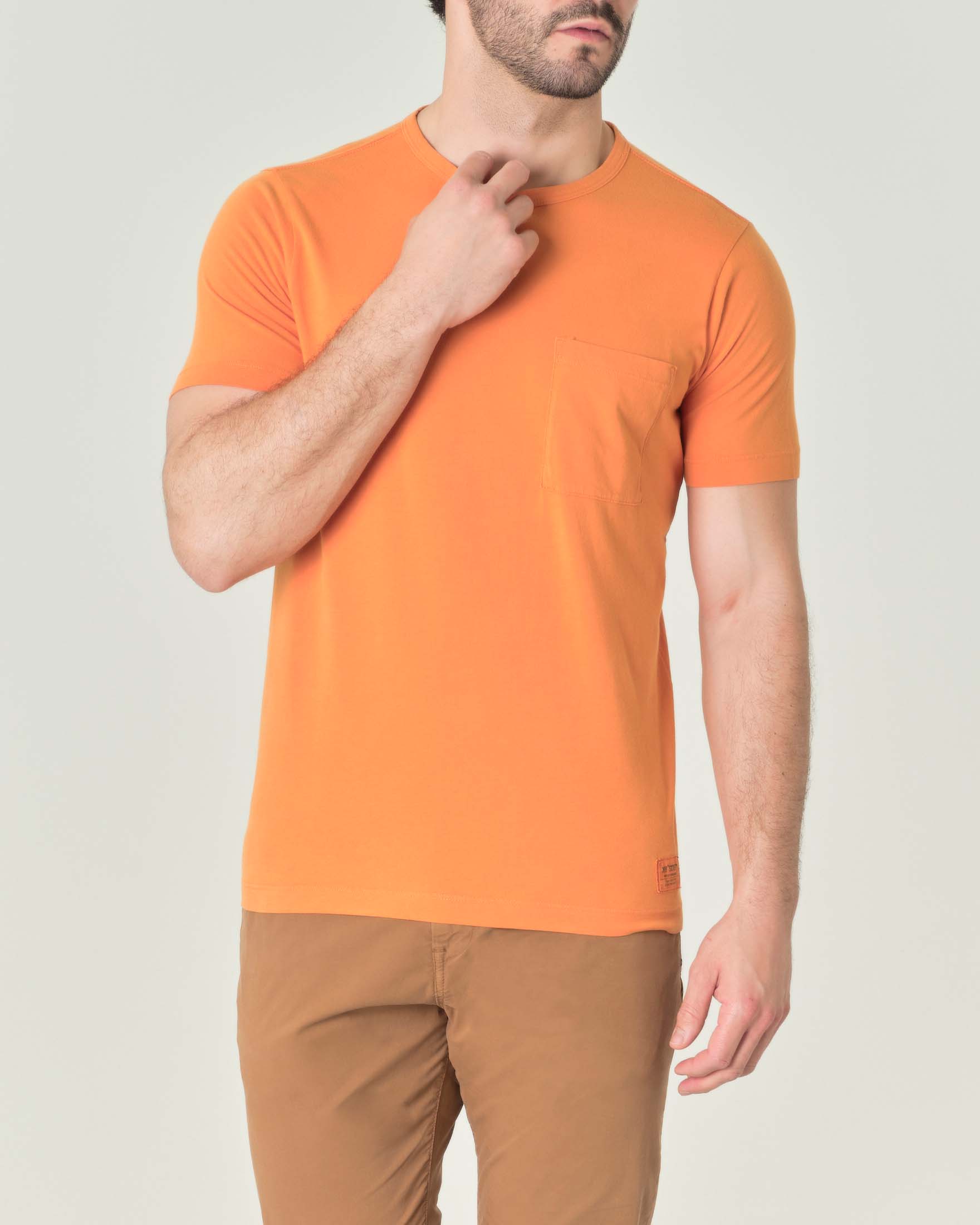 T-shirt arancione mezza manica in pima cotton peruviano con taschino