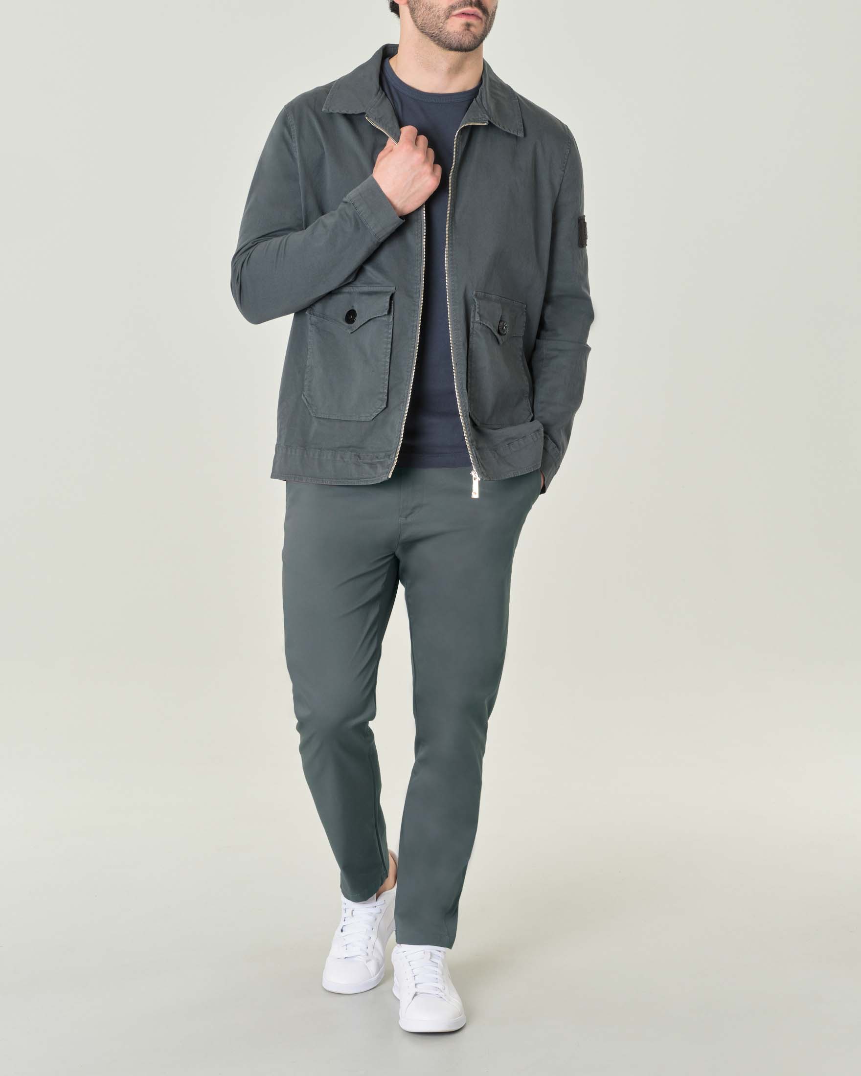 Giubbino piombo in cotone stretch con maxi tasche e collo a camicia image