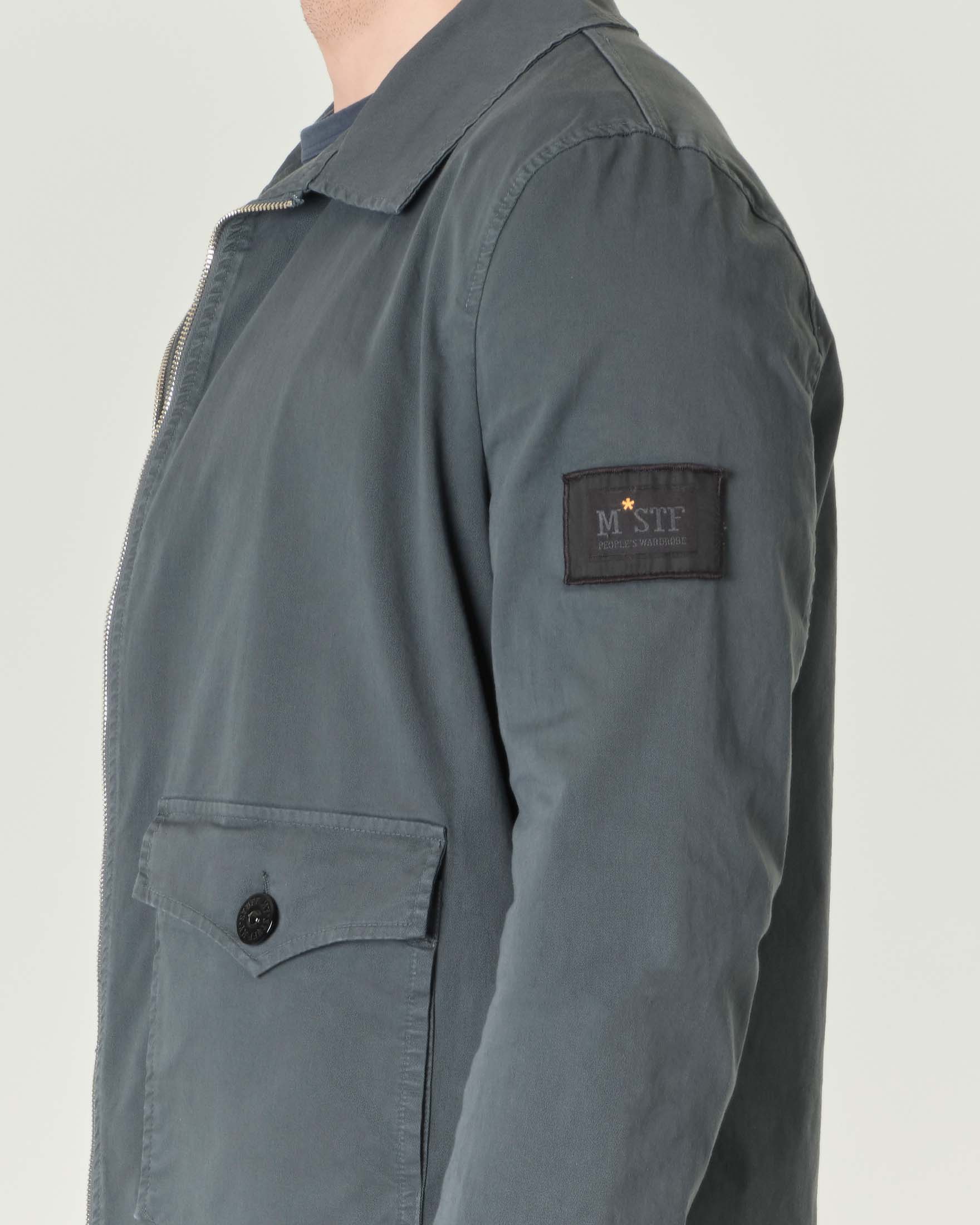 Giubbino piombo in cotone stretch con maxi tasche e collo a camicia
