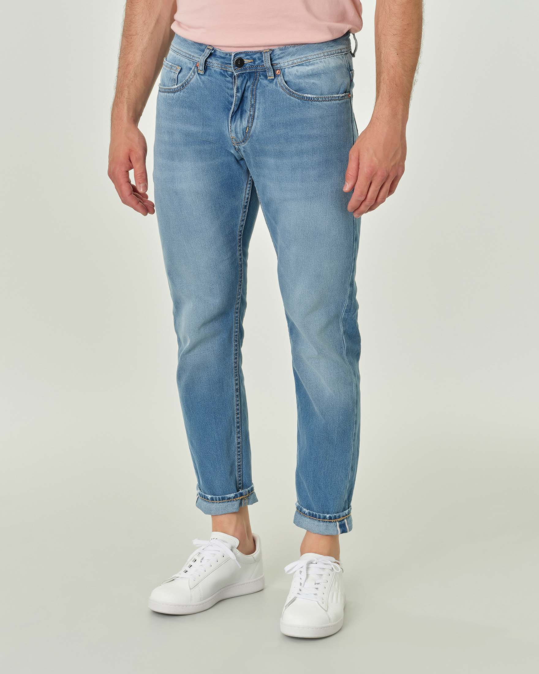 Jeans lavaggio chiaro super stone washed con cimosa in puro cotone
