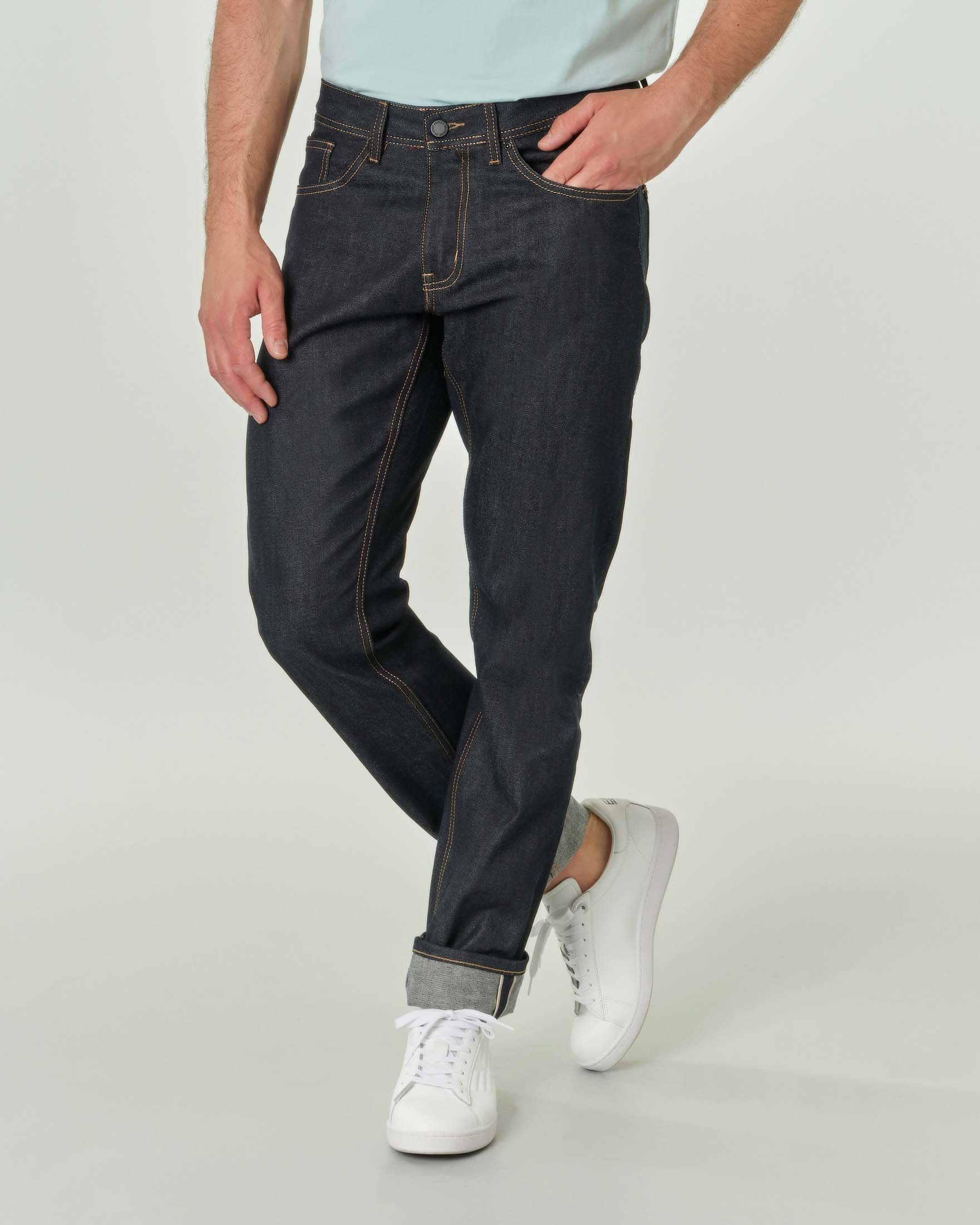 Nuovo jeans Denim uomo Design bello azzurro colore alto Vendita di alta  qualità Jeans uomo all'ingrosso Jeans uomo slim-fit Skinny Orange croci  semplici Jeans uomo - Cina Jeans di moda uomo e