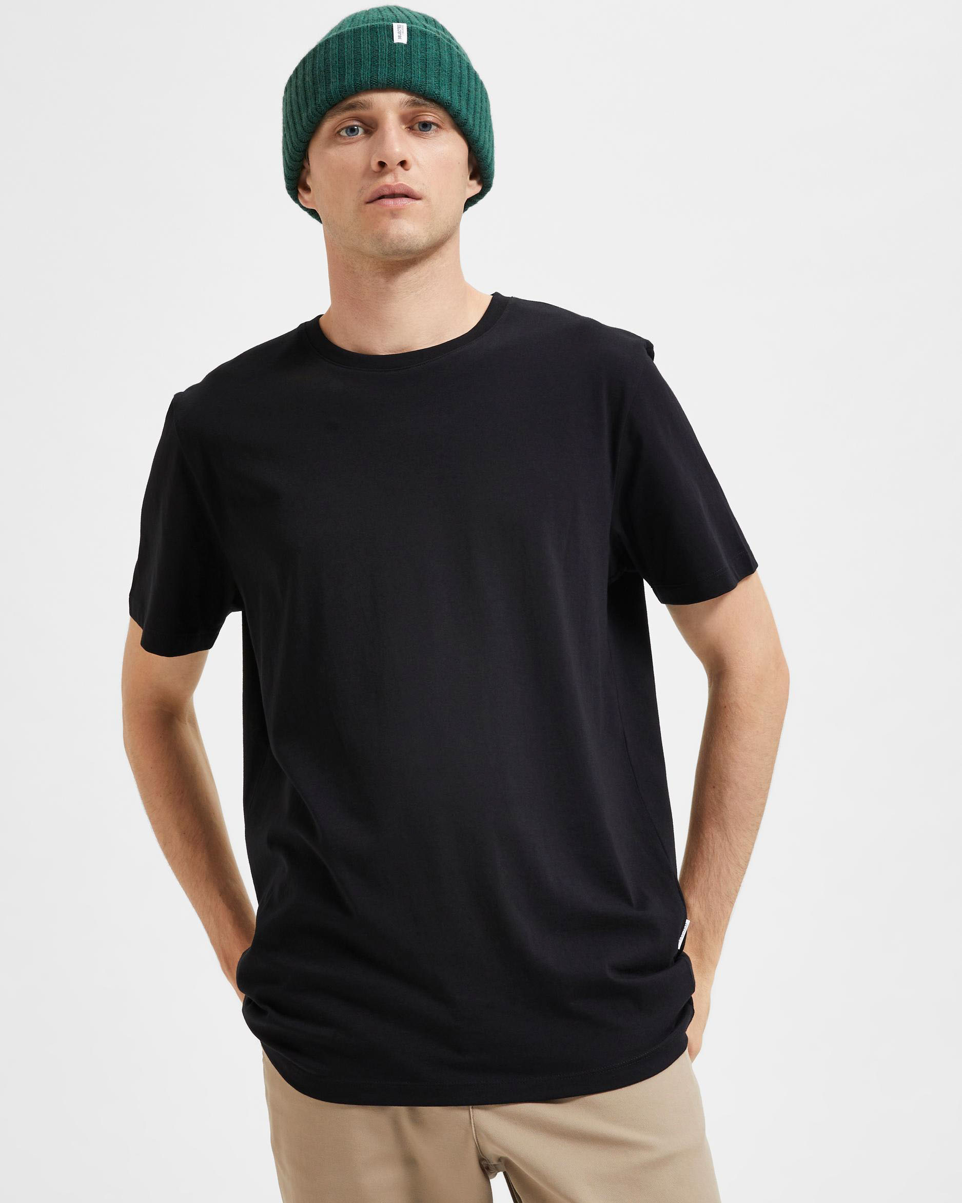T shirt nera tinta unita in puro cotone dal taglio dritto
