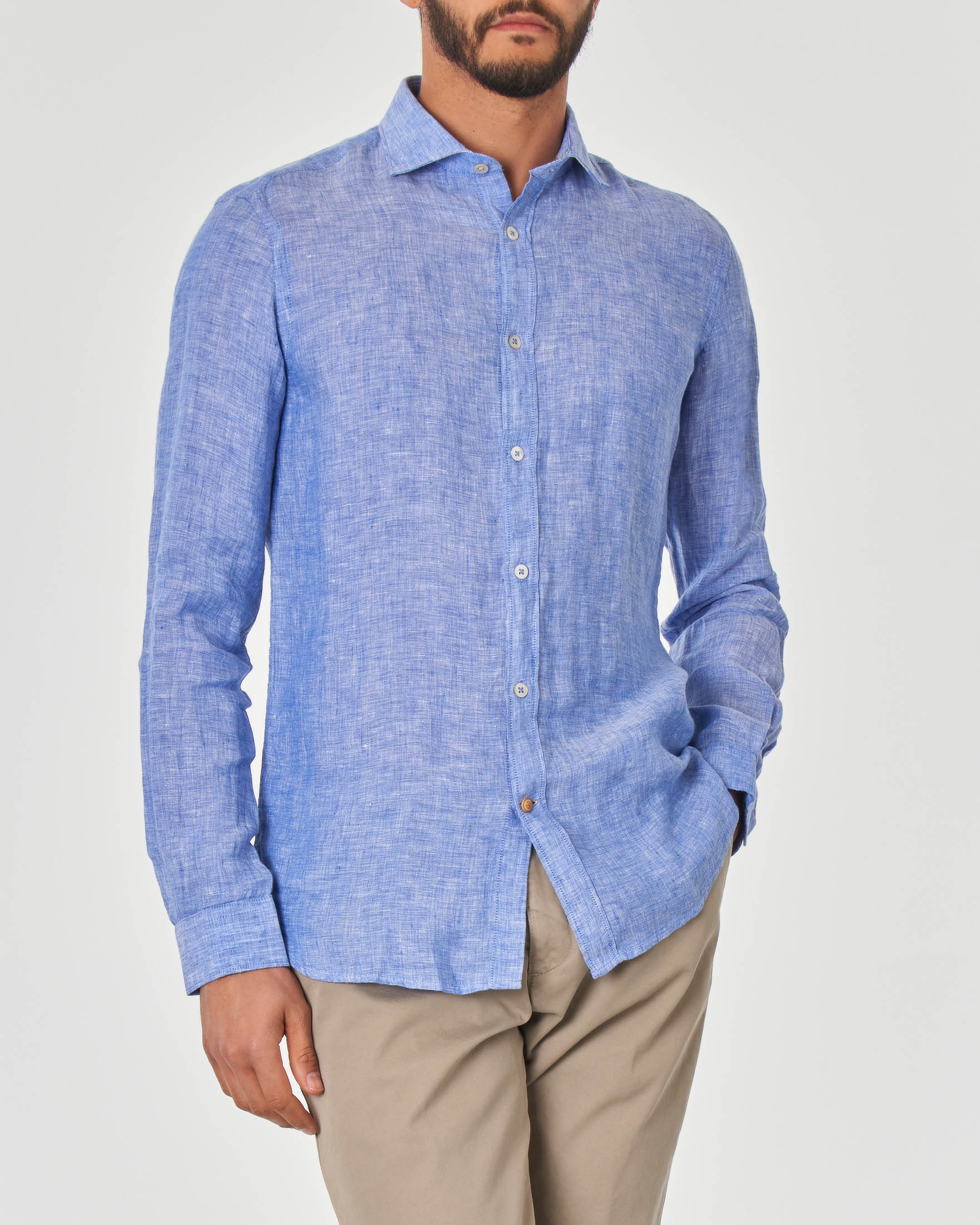 Camicia celeste in lino con collo alla francese