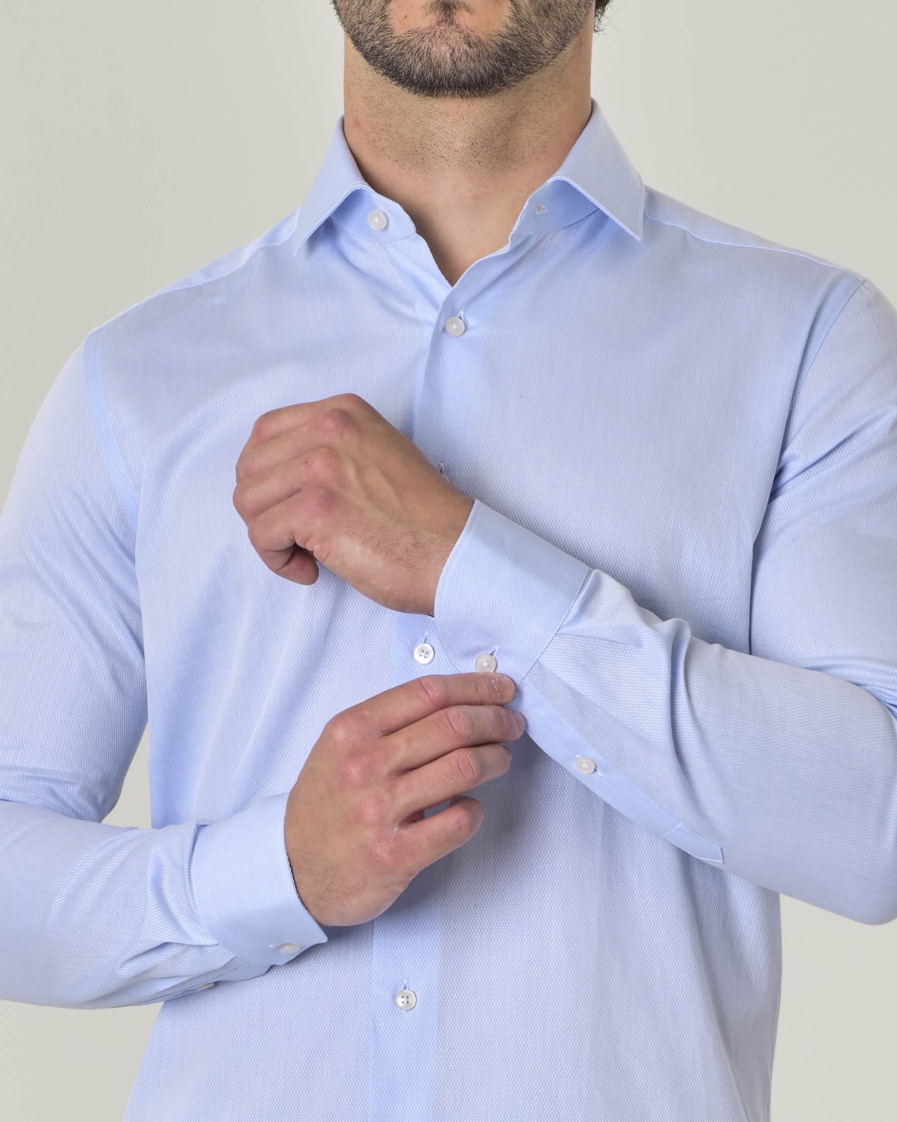 Camicia azzurra in puro cotone con armatura a rombi e colletto alla francese image
