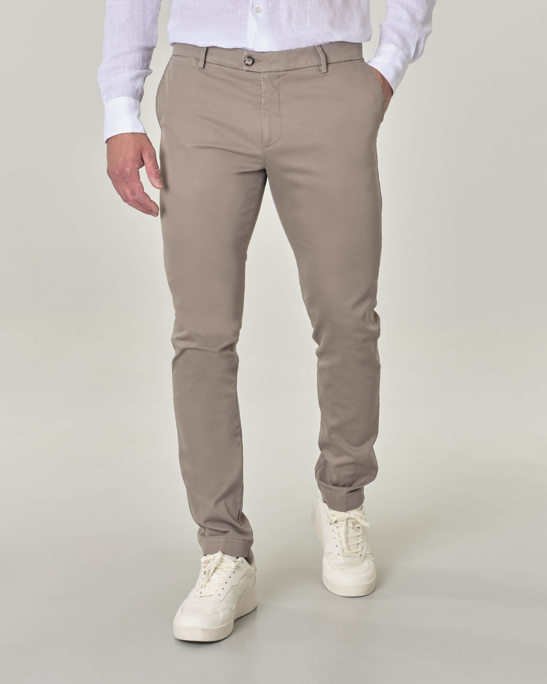 Pantaloni chino color tortora in tricottina di cotone stretch