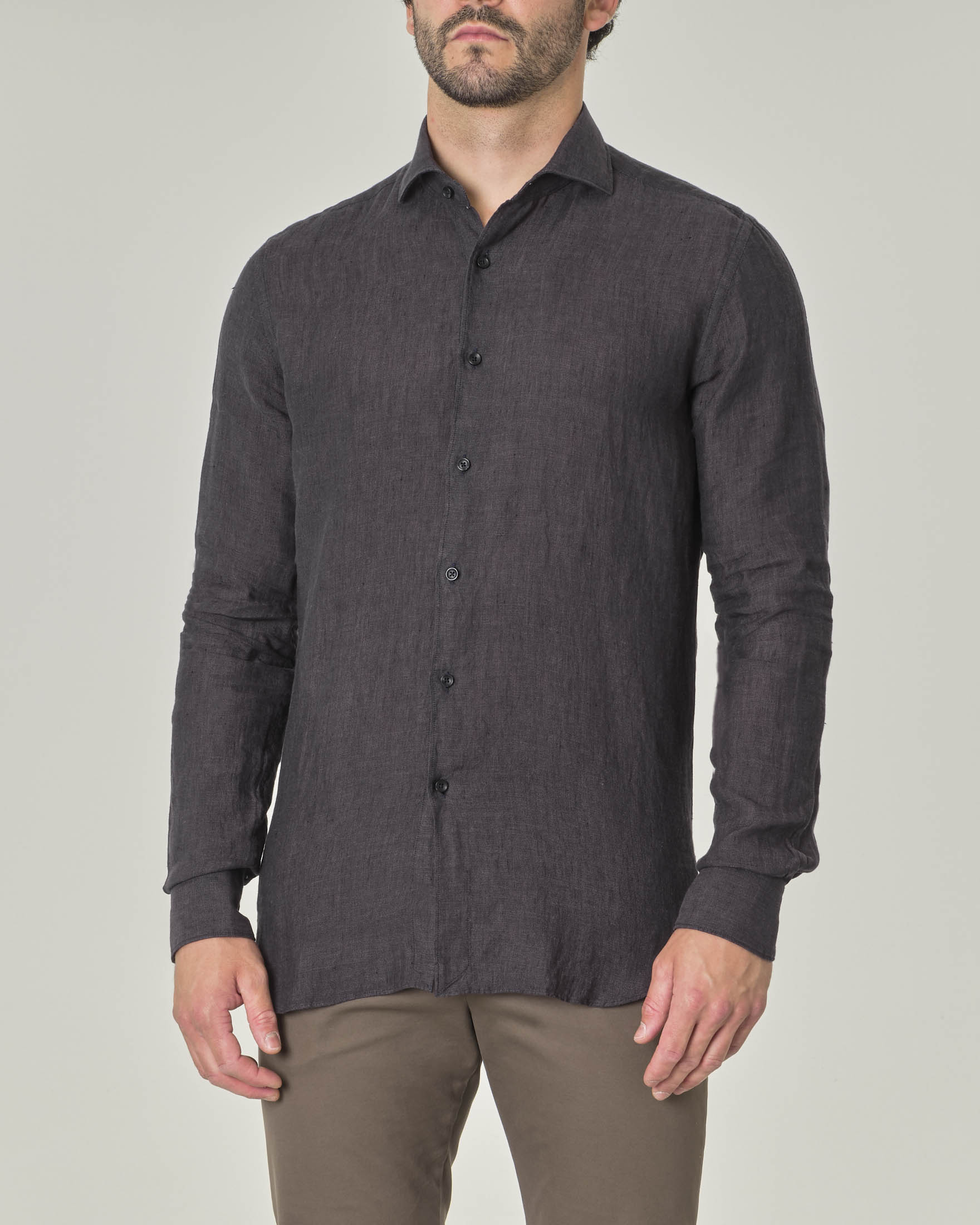 Camicia nera in puro lino con colletto alla francese