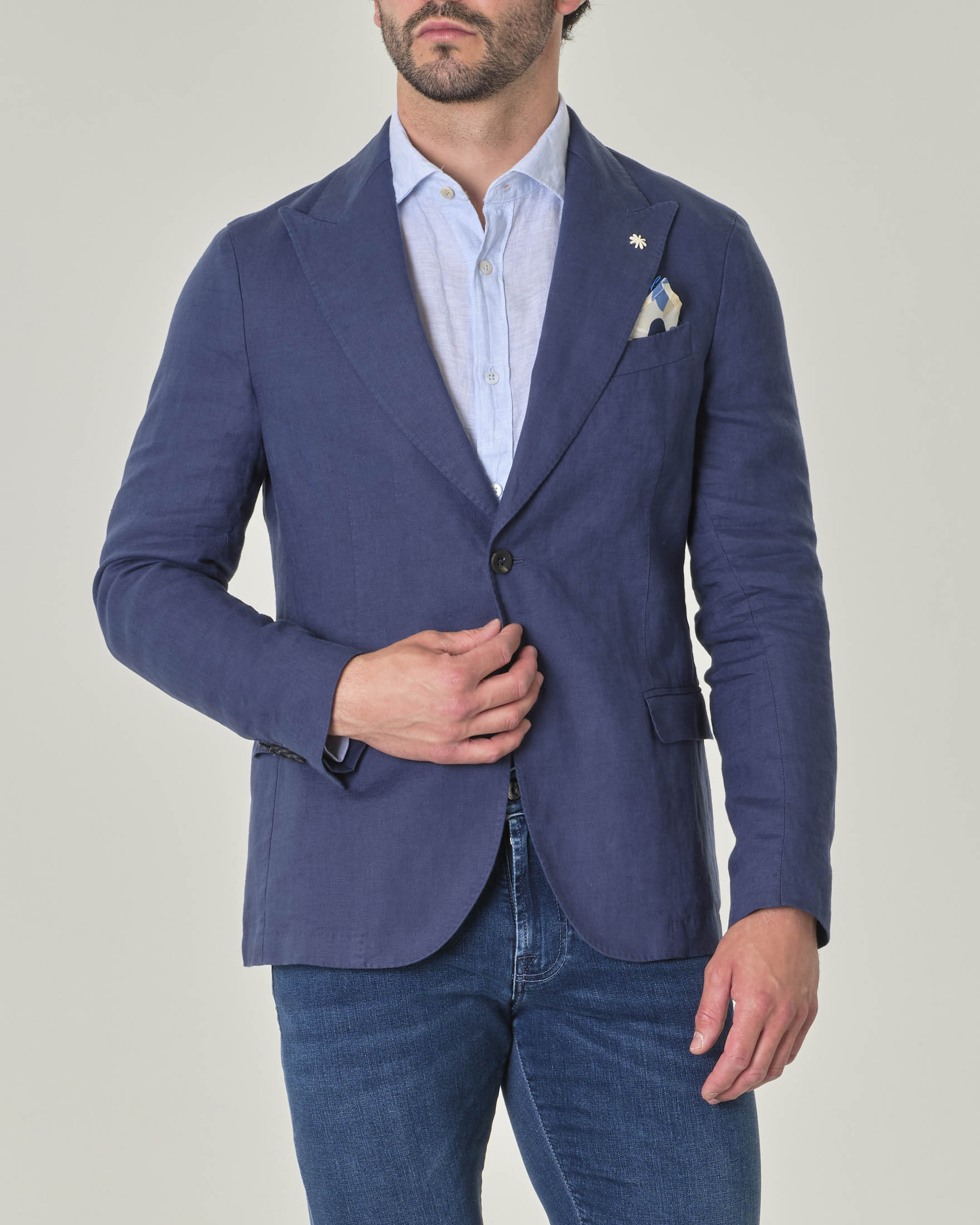 Blazer indaco in puro lino con rever a lancia e tasche con patta