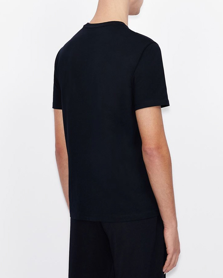T-shirt Armani Exchane blu in cotone con logo AX stampato in contrasto sul petto image