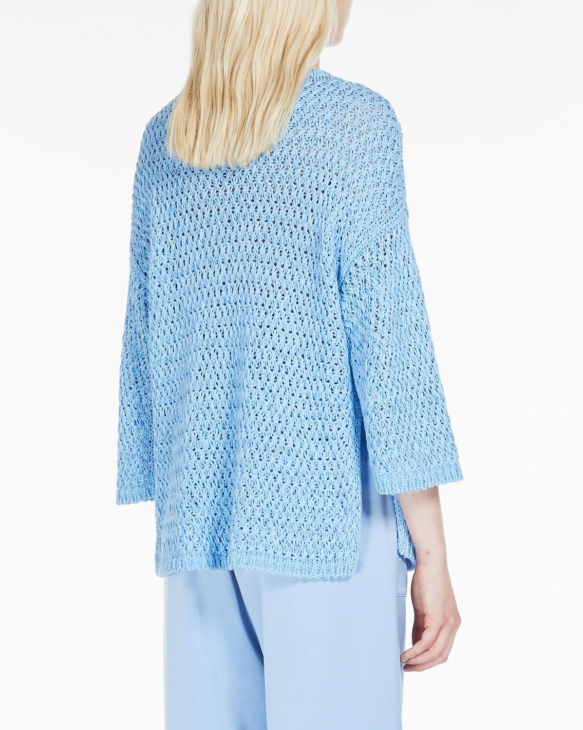 Maglia azzurra in cordonetto di misto cotone con scollo ampio e maniche tre quarti Linea Monochrome image