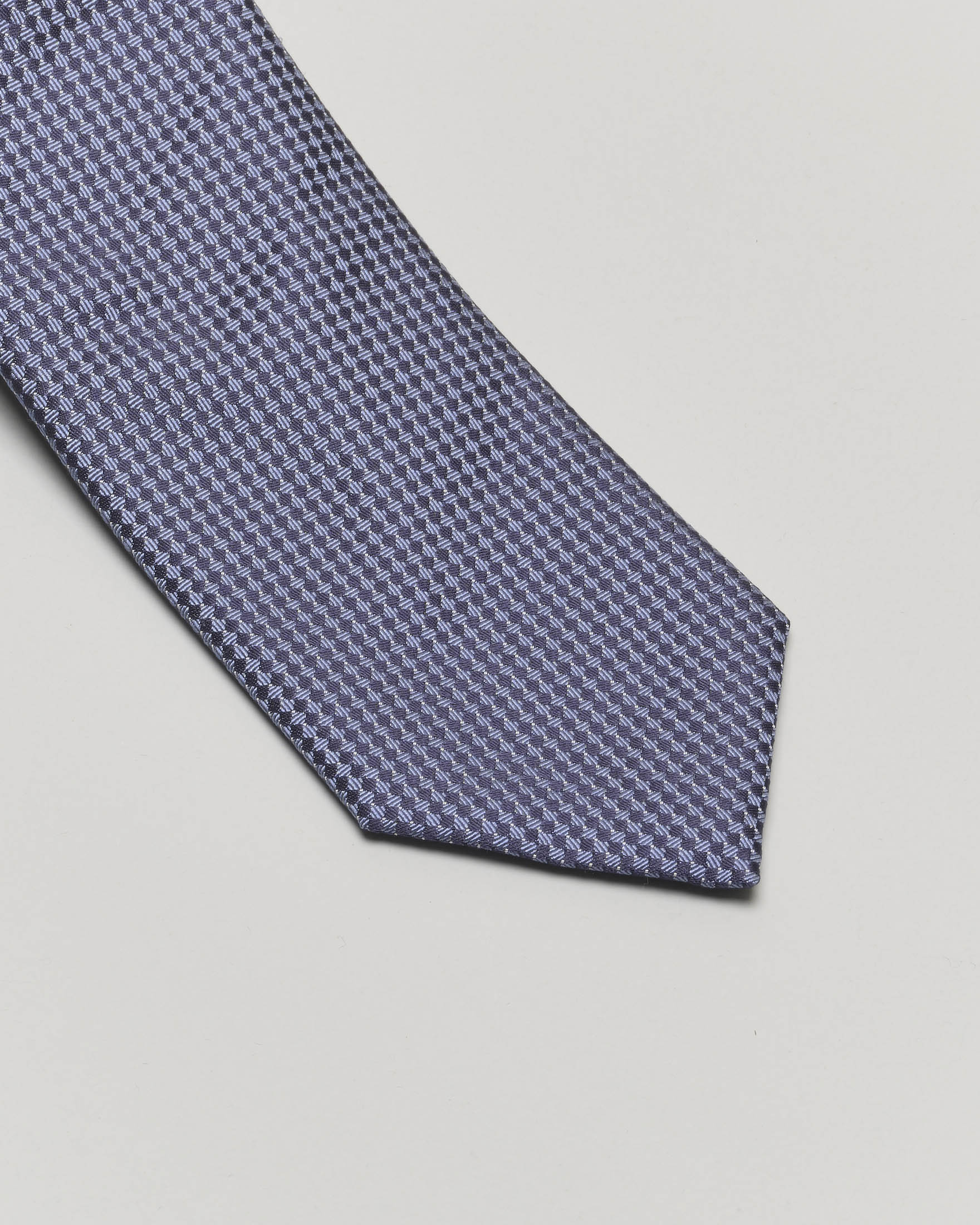 Cravatta blu con micro fantasia in pura seta image