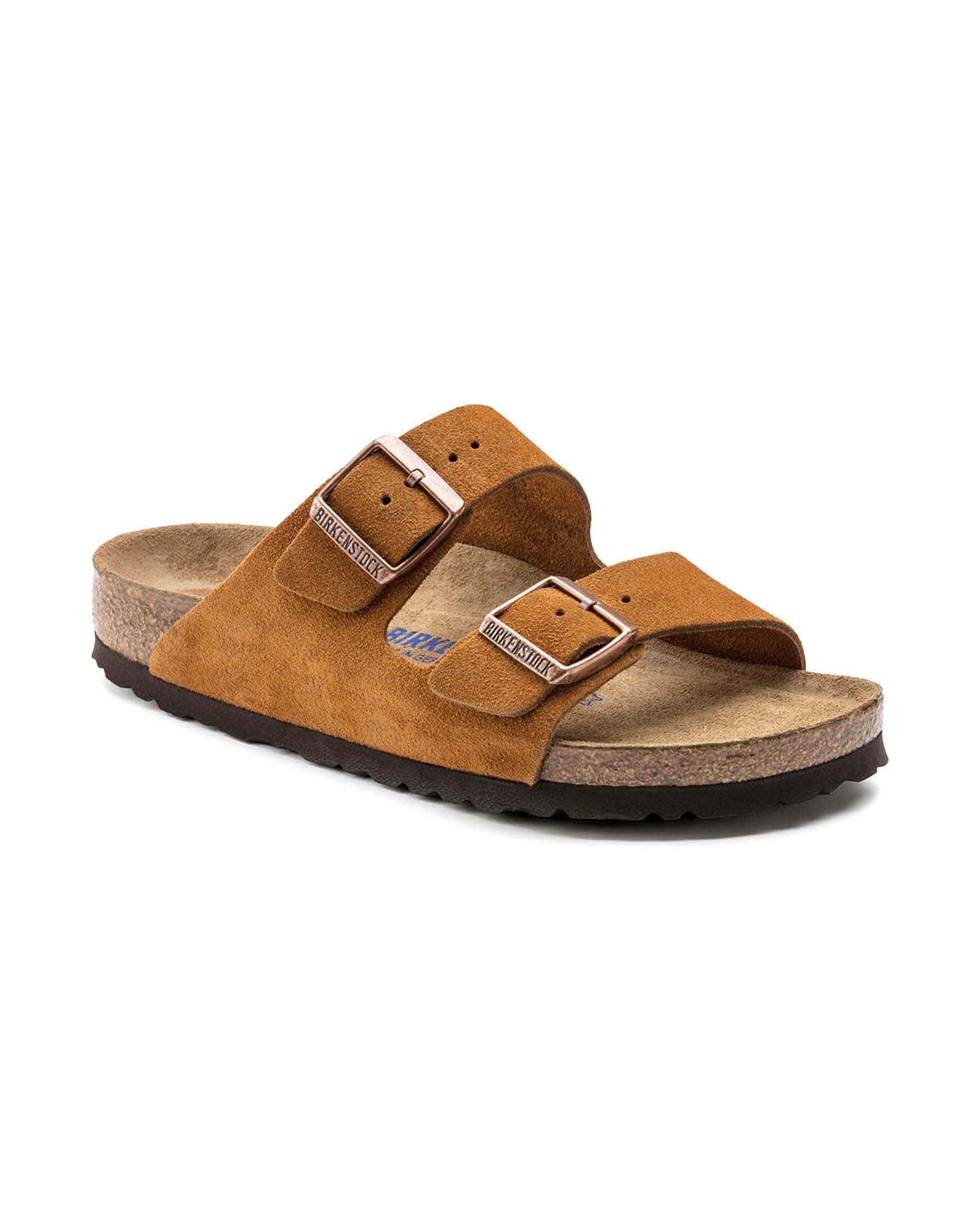 Sandalo Arizona in pelle scamosciata color caramello con doppia fascetta e fibbie in metallo