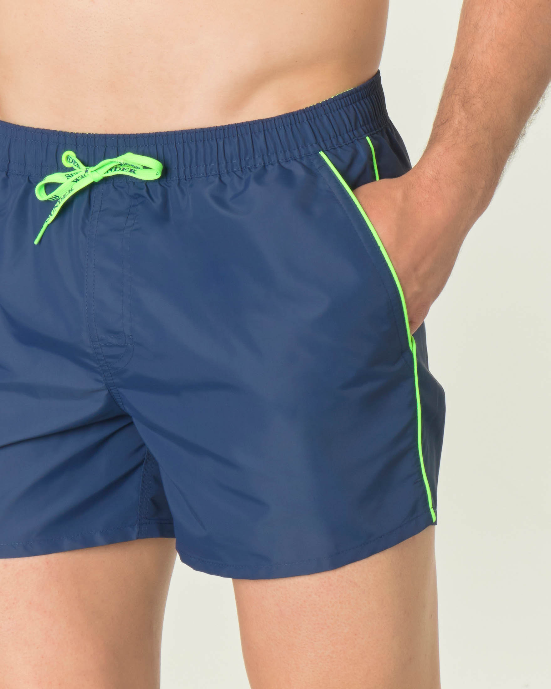 Boxer mare corto Sundek blu navy con piping verde fluo image