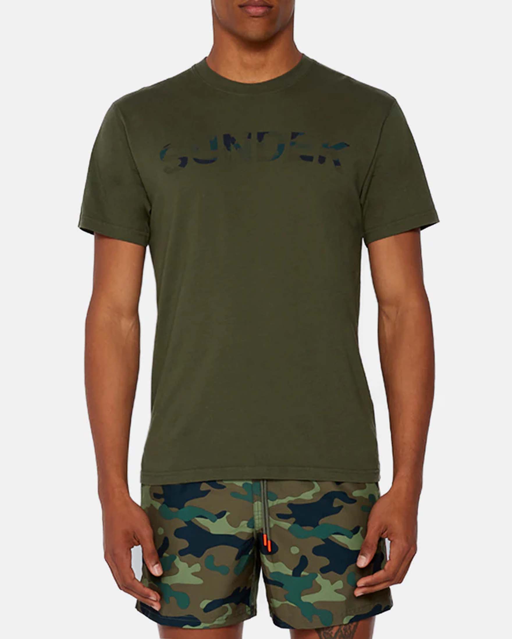 T-shirt verde militare mezza manica con logo scritta camouflage